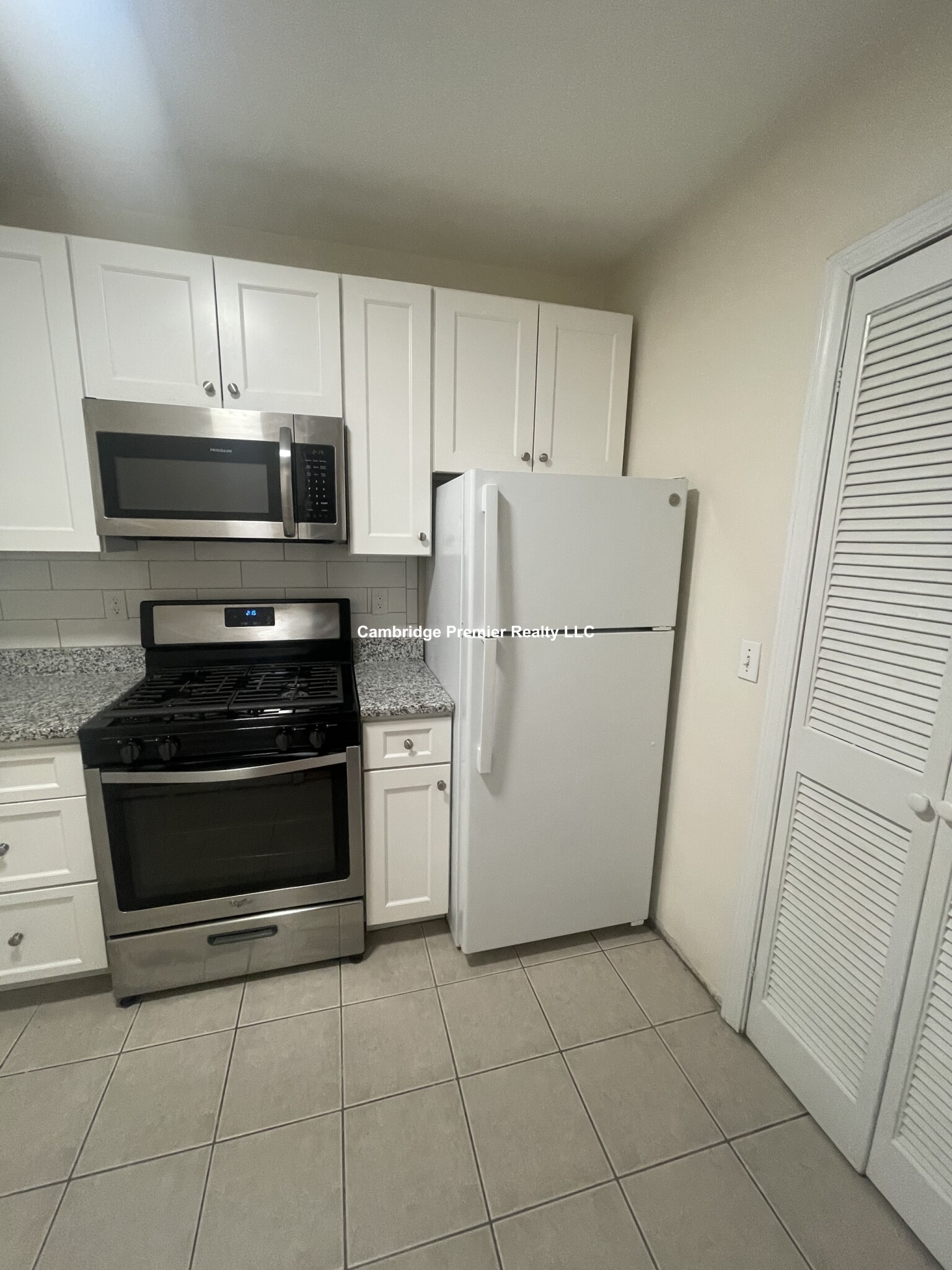 16 Yarmouth St, South End