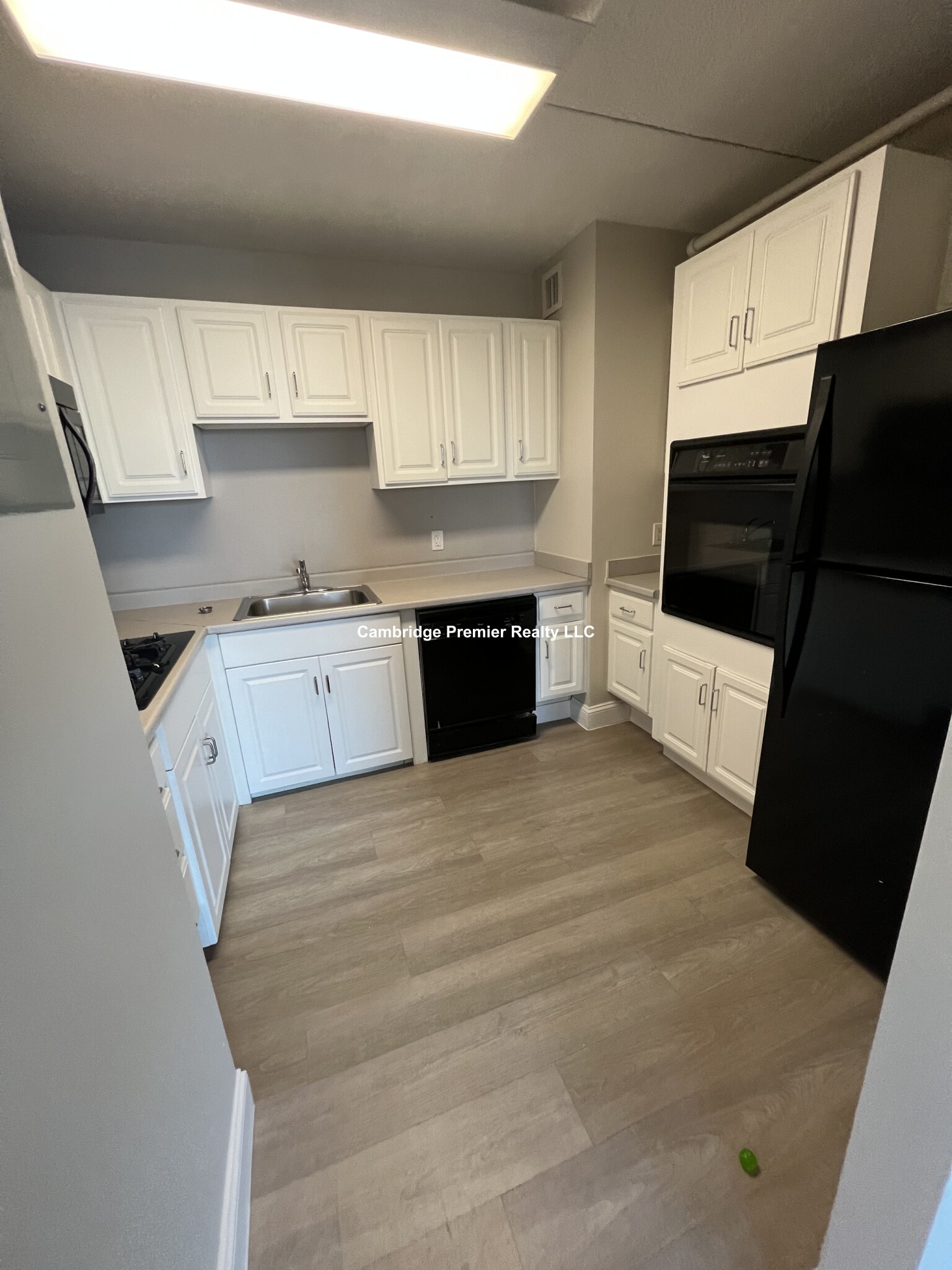 812 Memorial Dr, Central Square