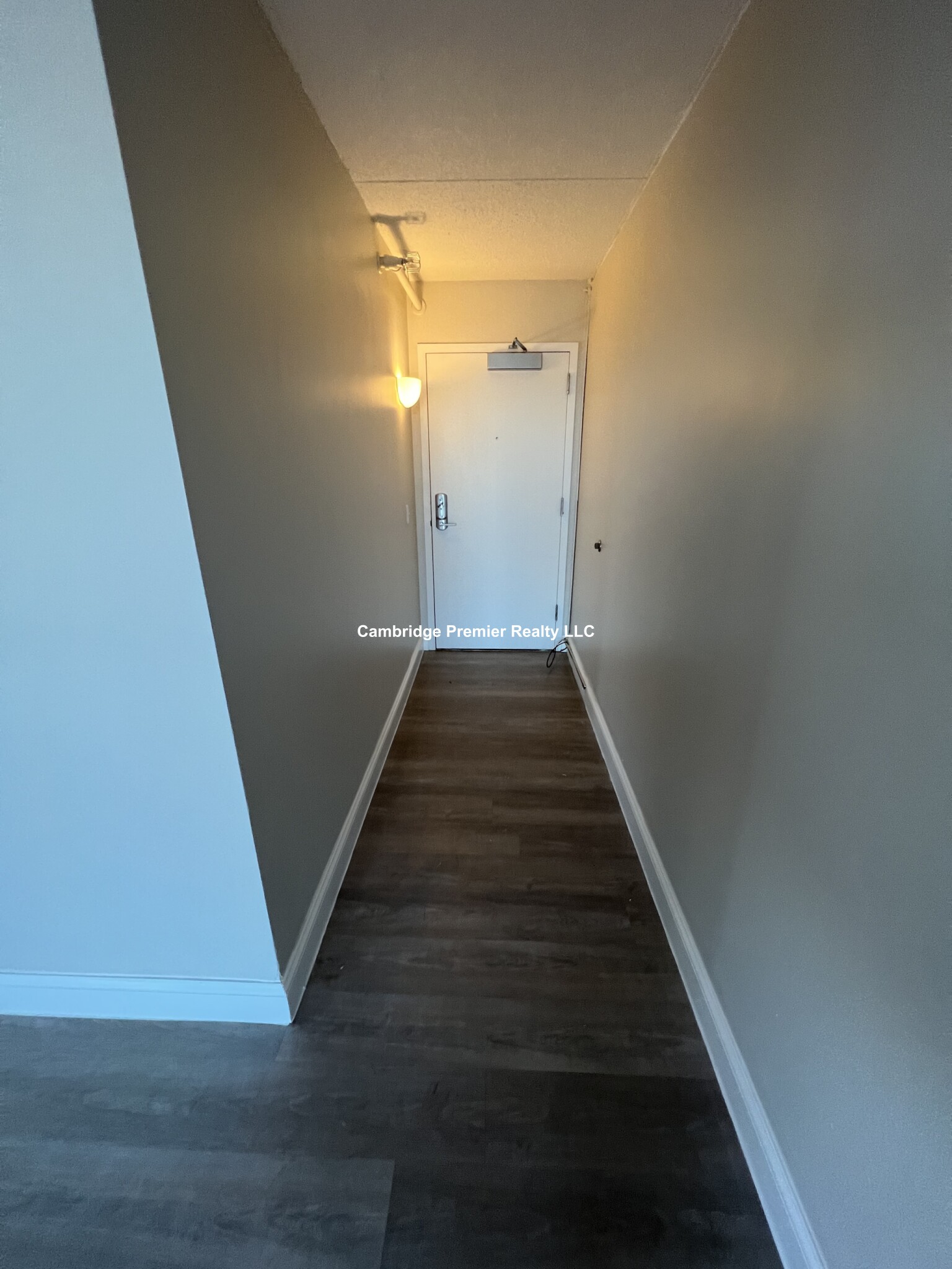 812 Memorial Dr, Central Square