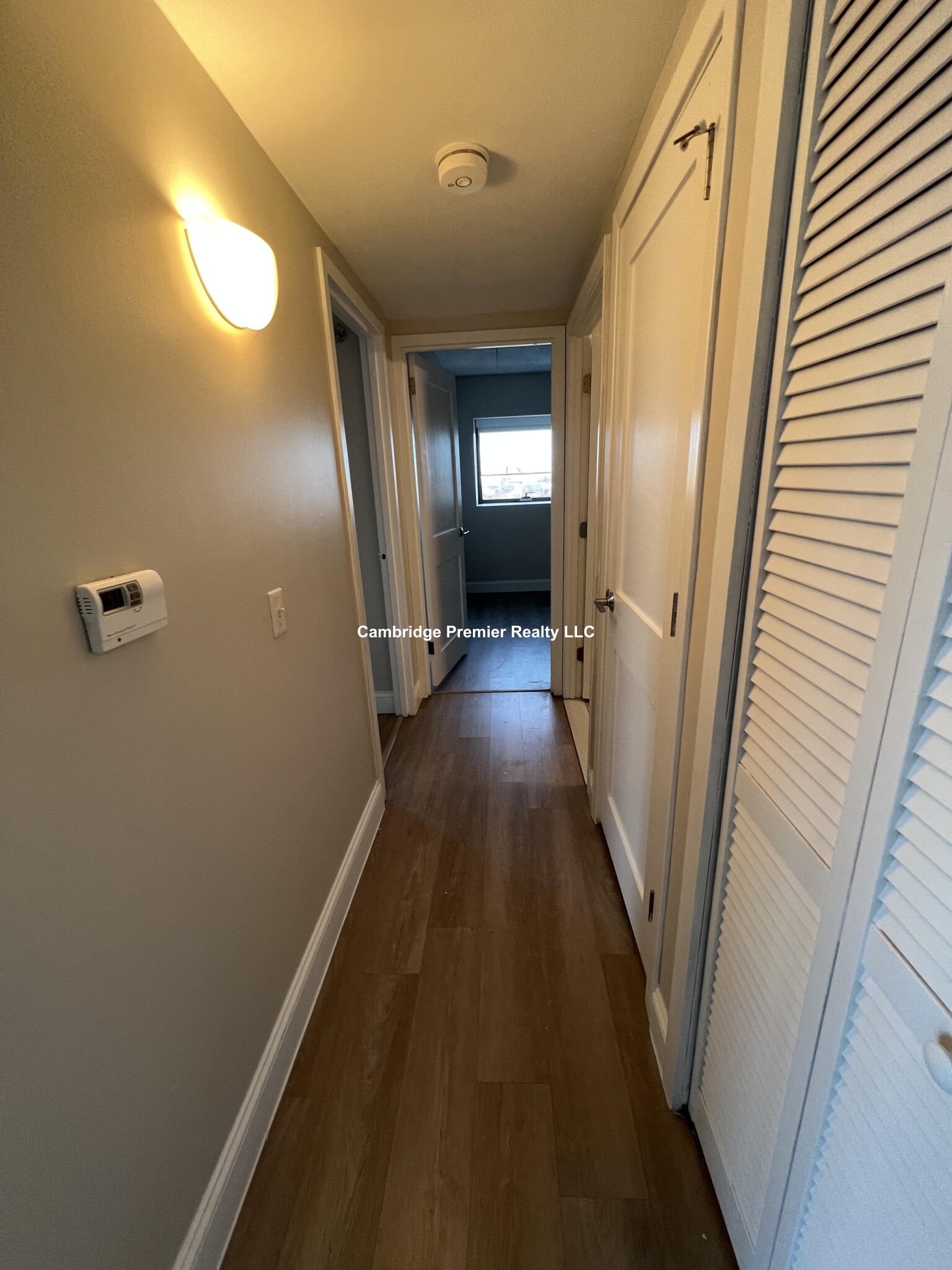 812 Memorial Dr, Central Square