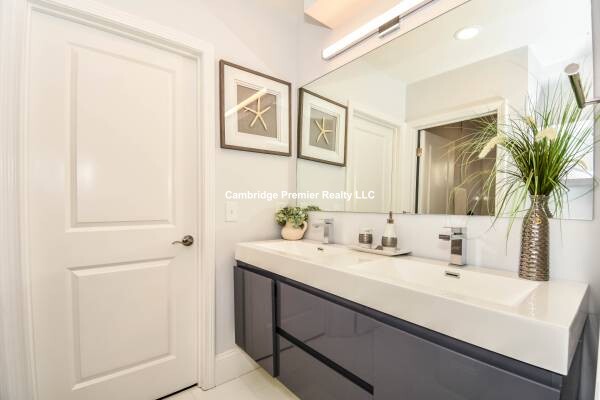 25 Wood St, Porter Square