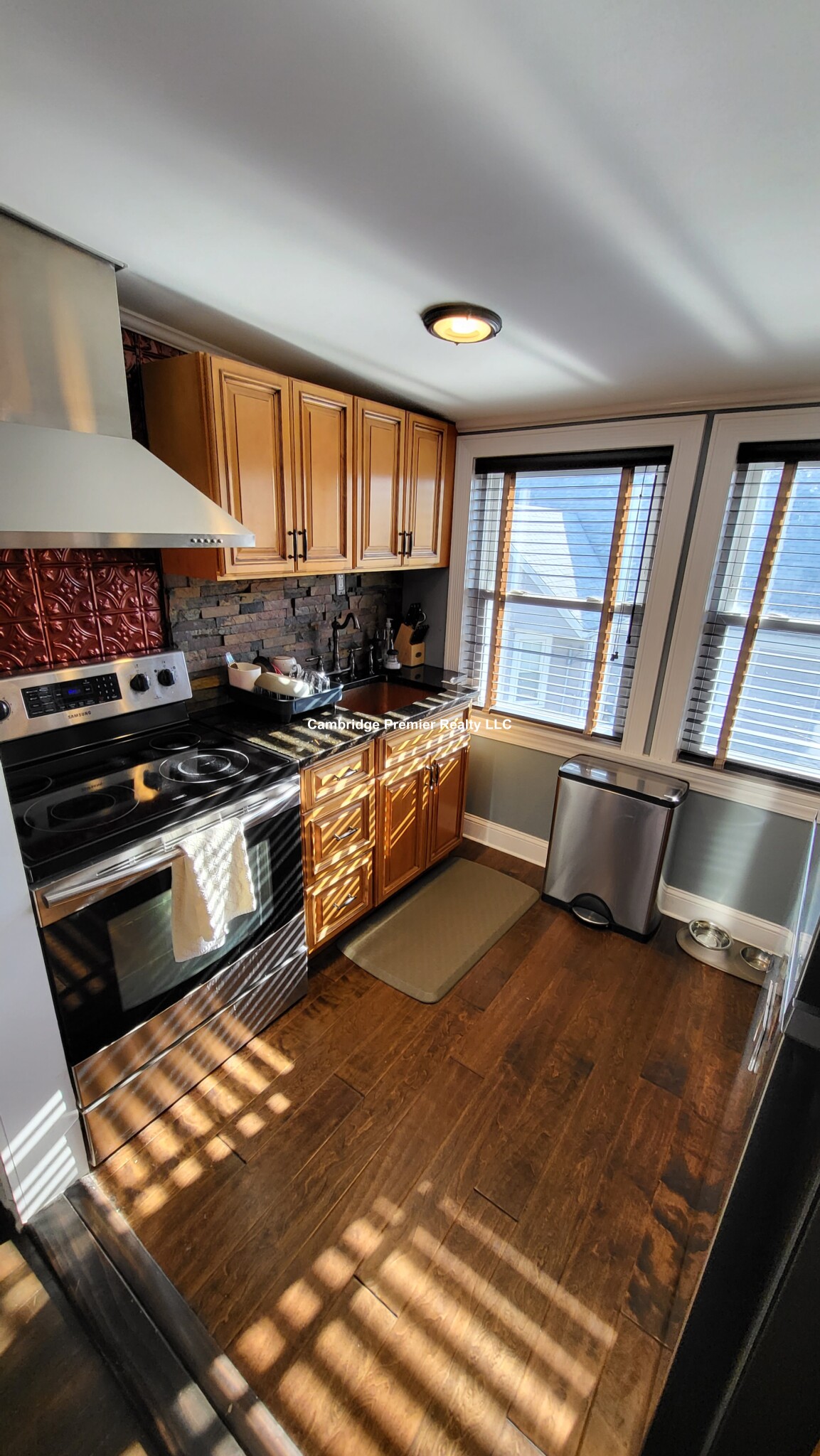 538 Main St, Stoneham