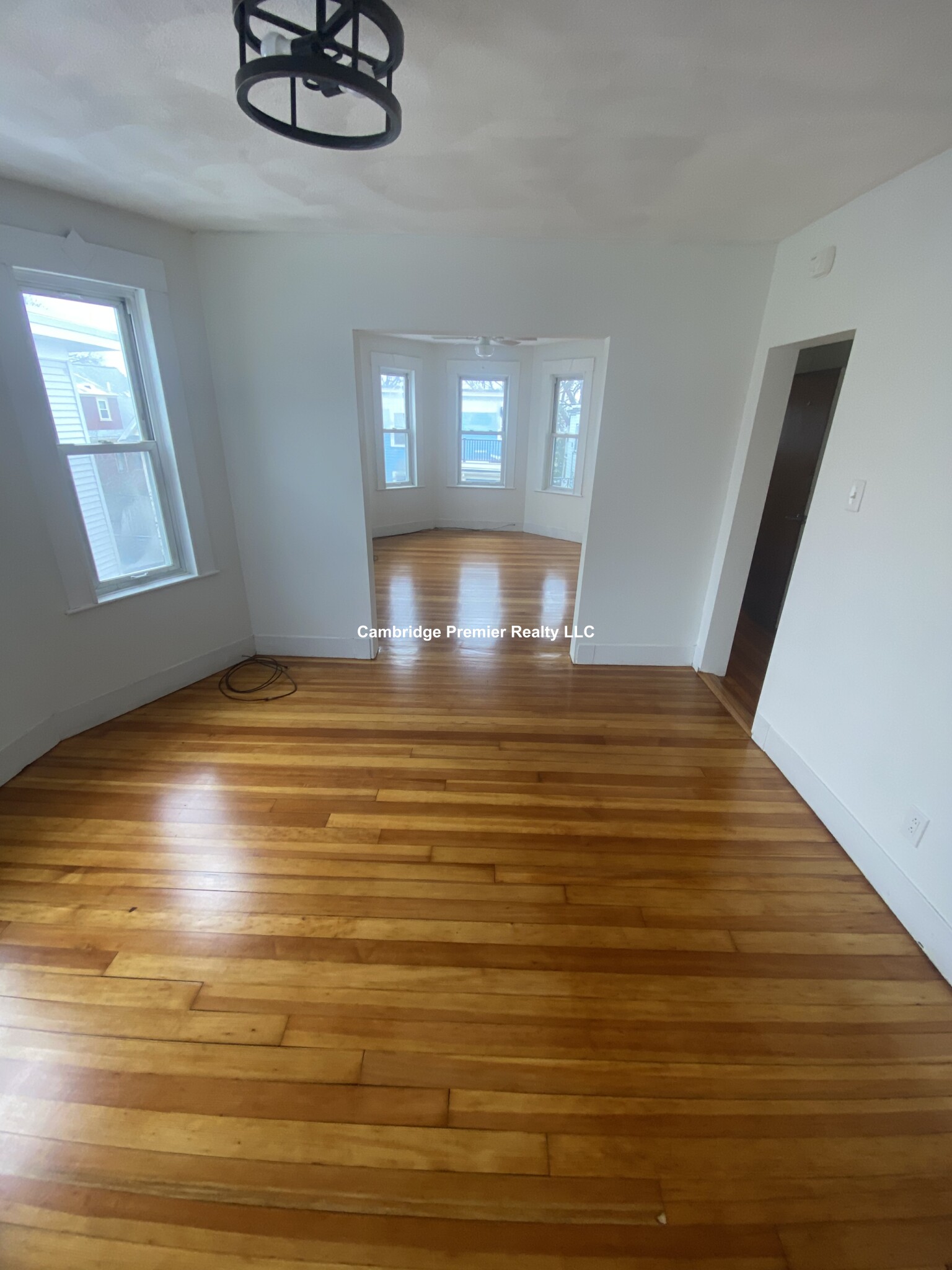 59 Conwell Ave, Teele Square