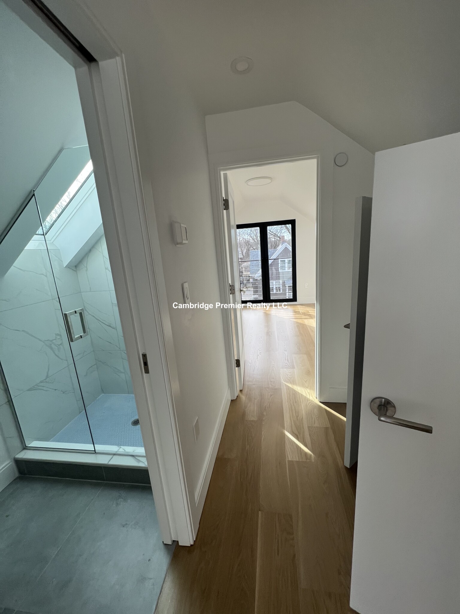 12 Copley St, Neighborhood Nine