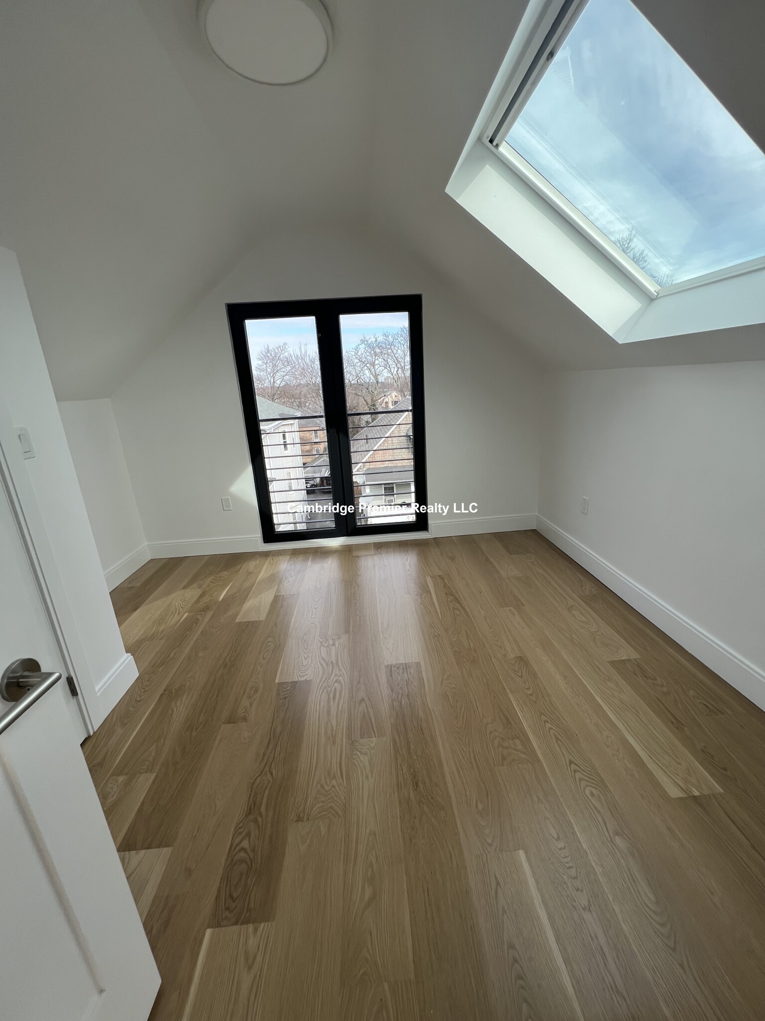 12 Copley St, Neighborhood Nine