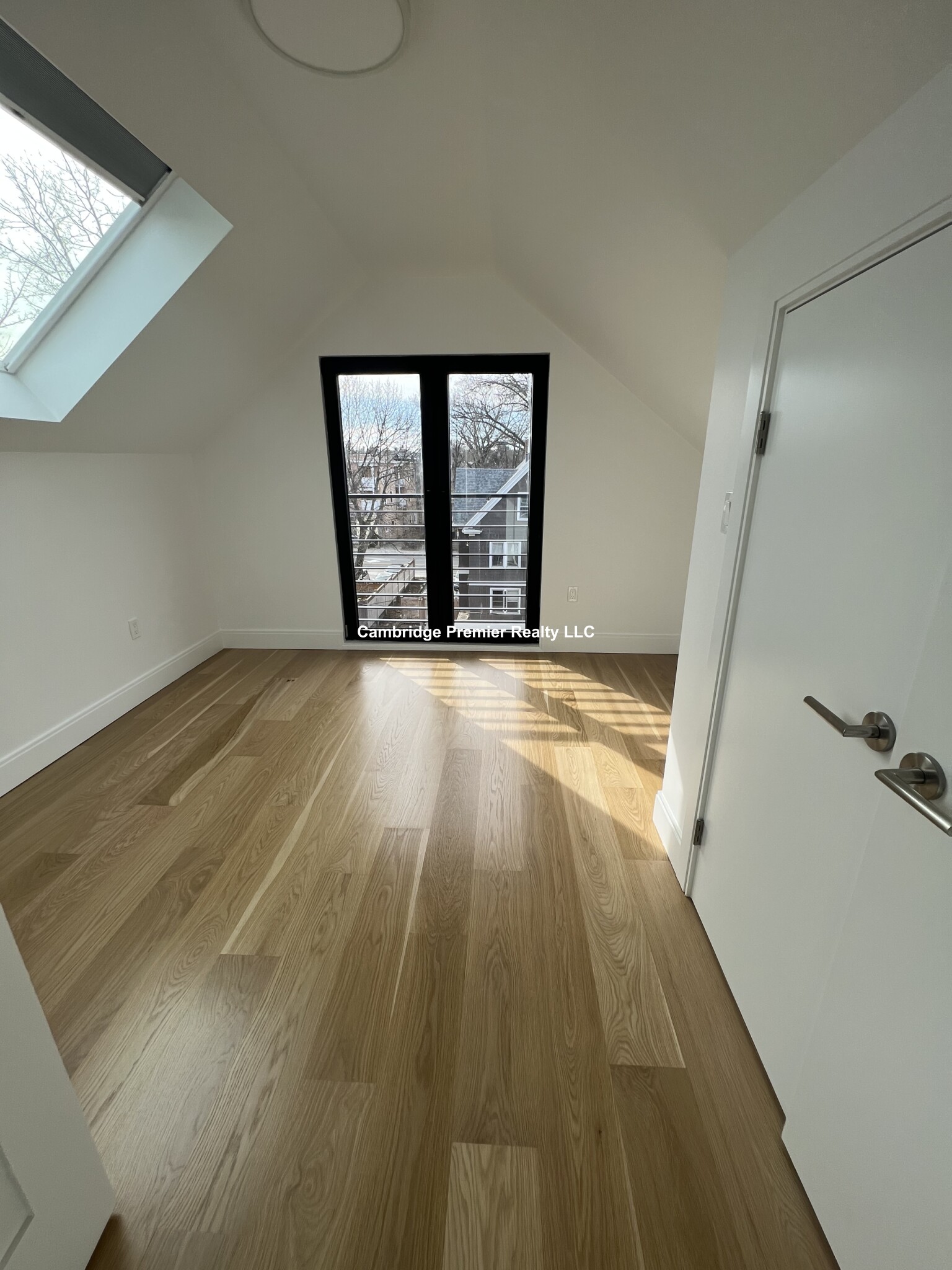 12 Copley St, Neighborhood Nine