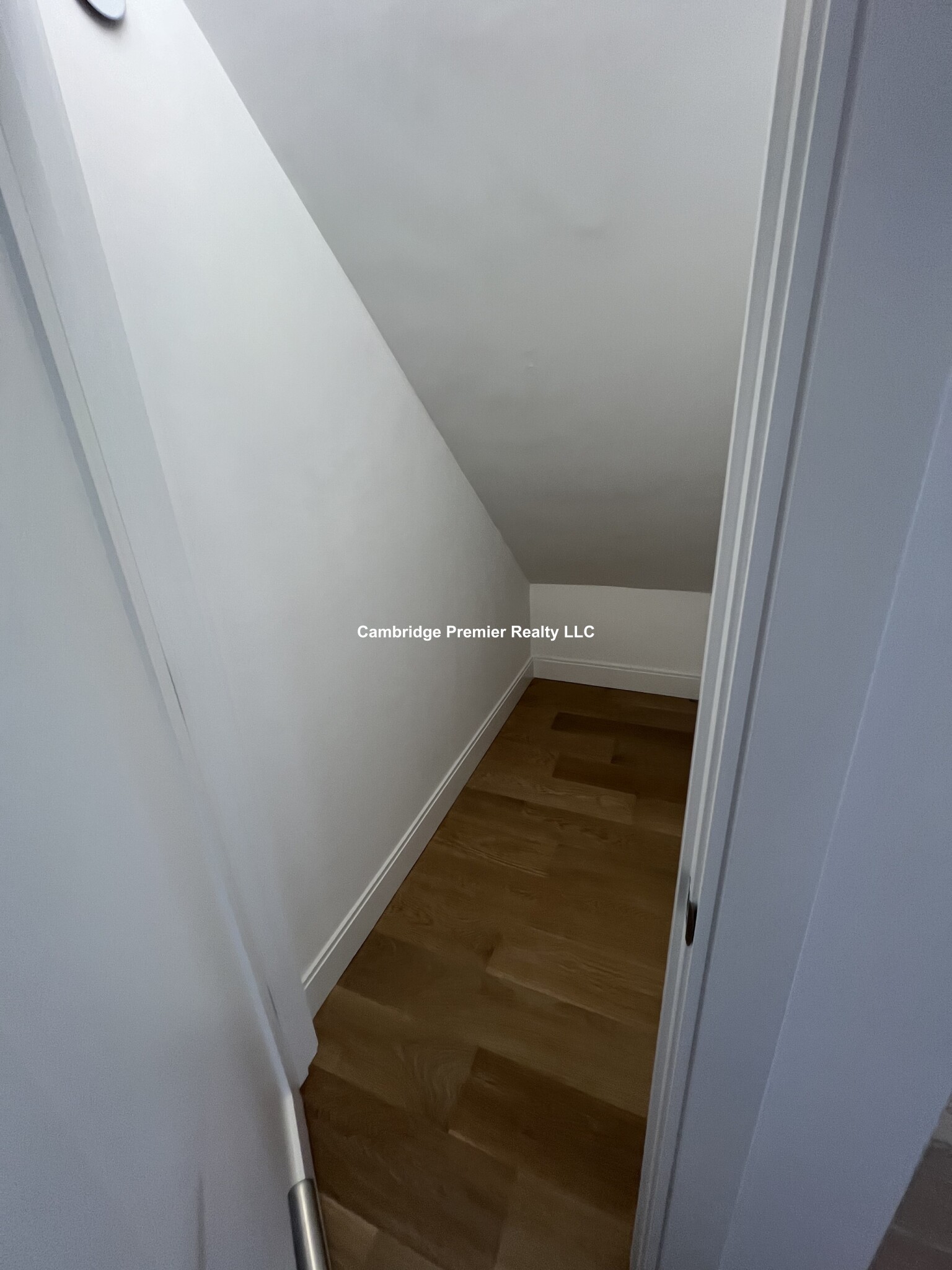 12 Copley St, Neighborhood Nine