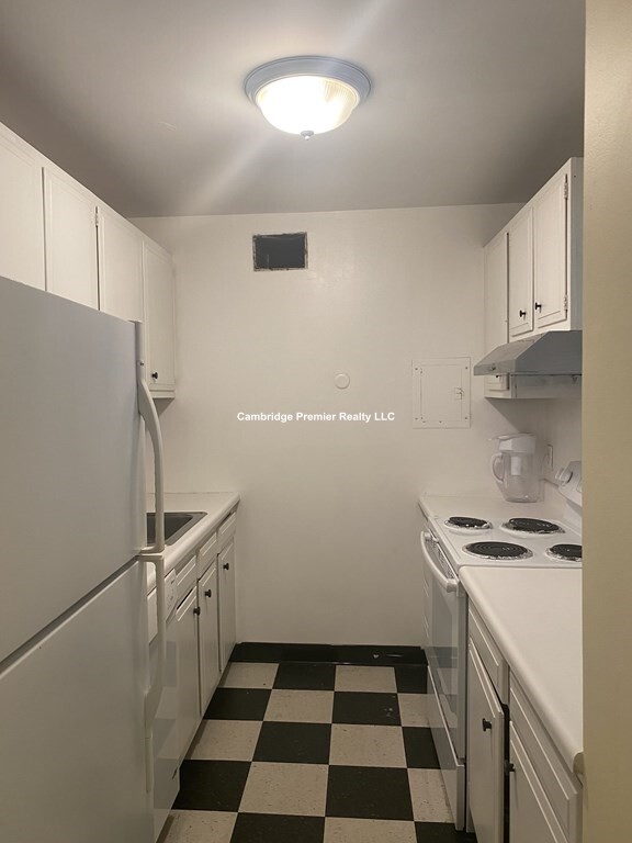 1105 Massachusetts Ave, Harvard Square