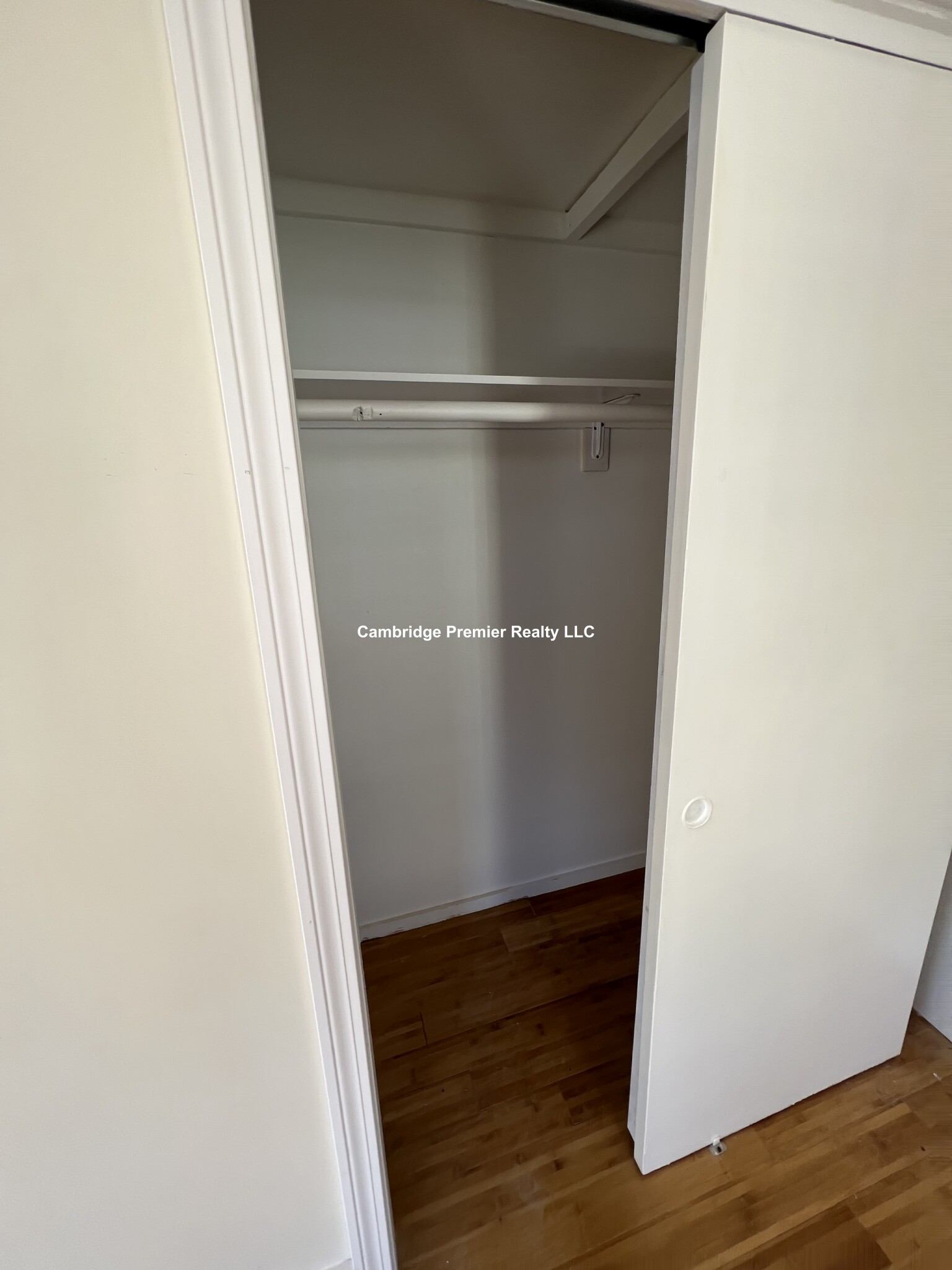 19 Cameron Ave, Davis Square