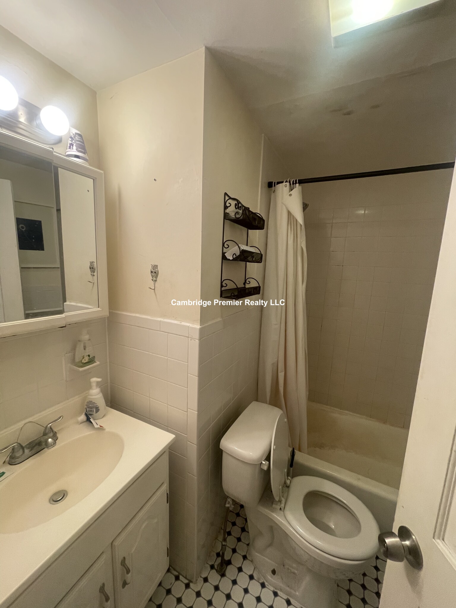 33 Sciarappa St, East Cambridge