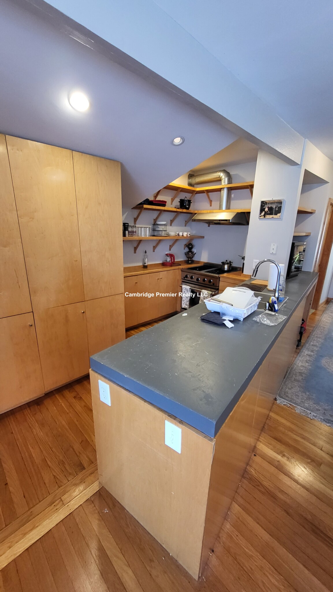 132 Columbia St, Central Square