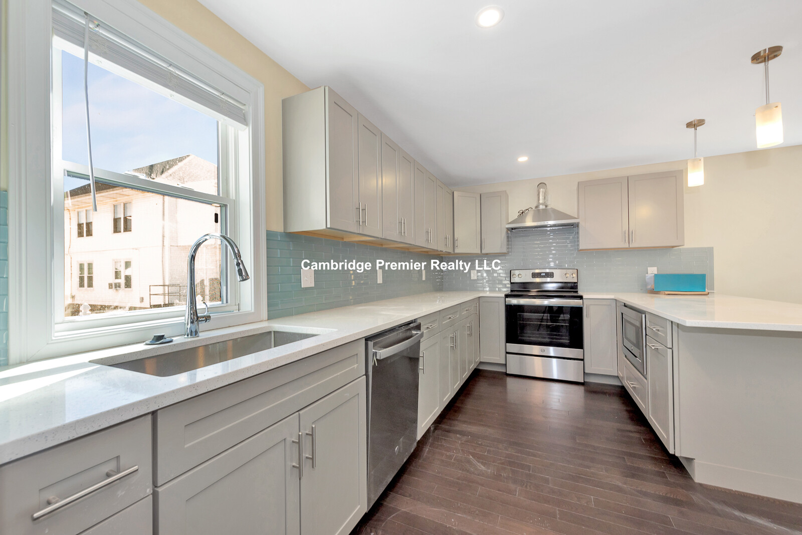 43 Wright Ave, Medford