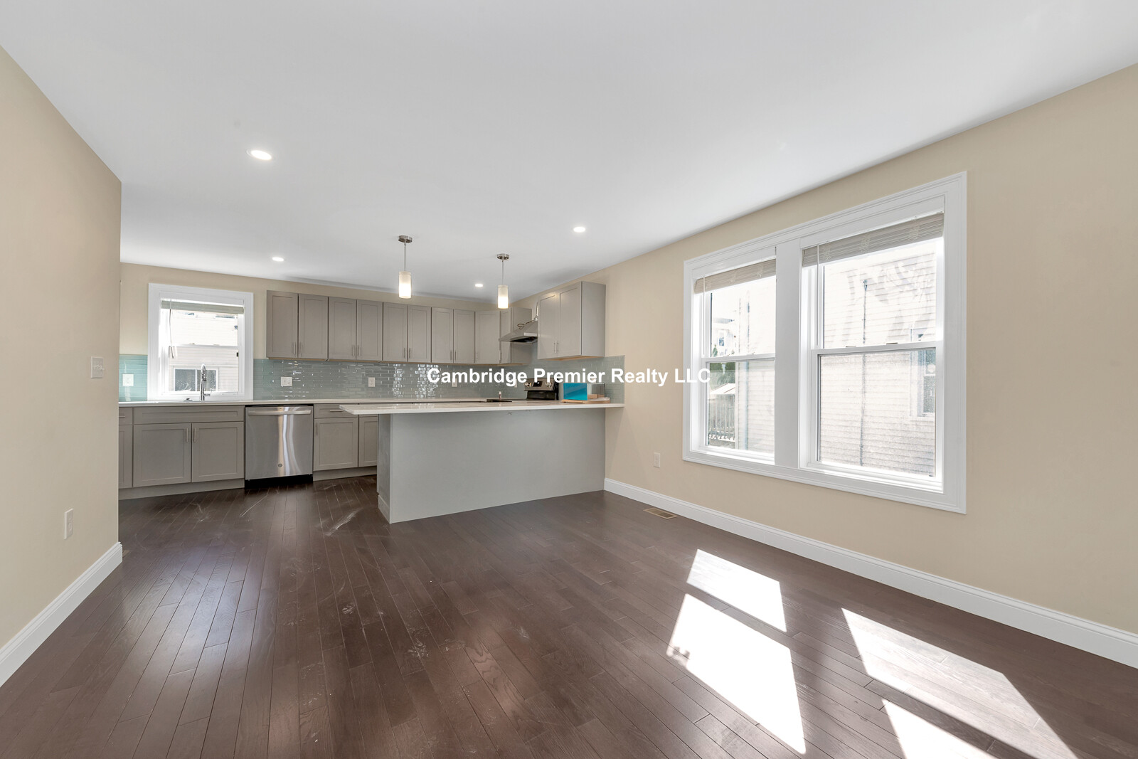 43 Wright Ave, Medford