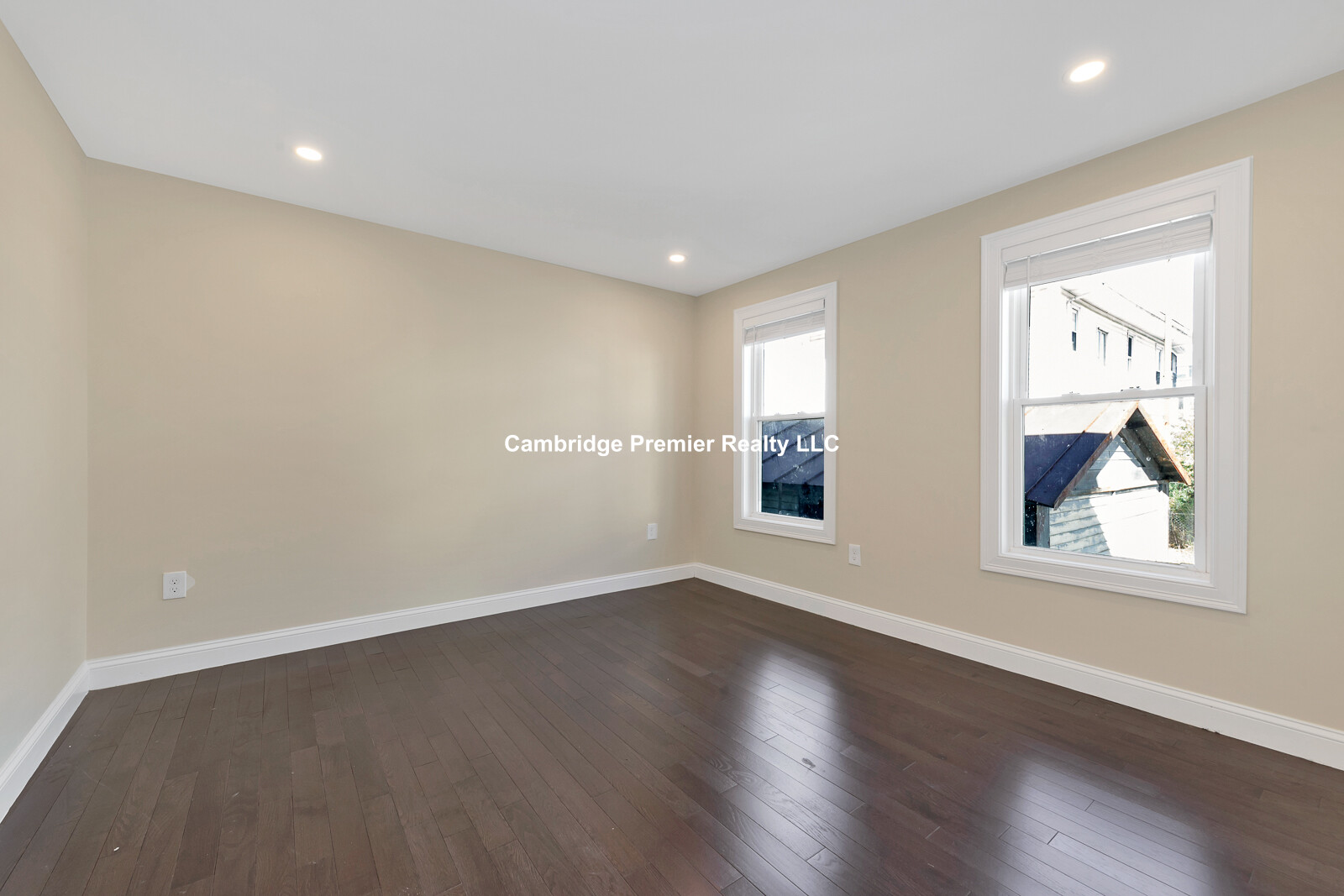 43 Wright Ave, Medford