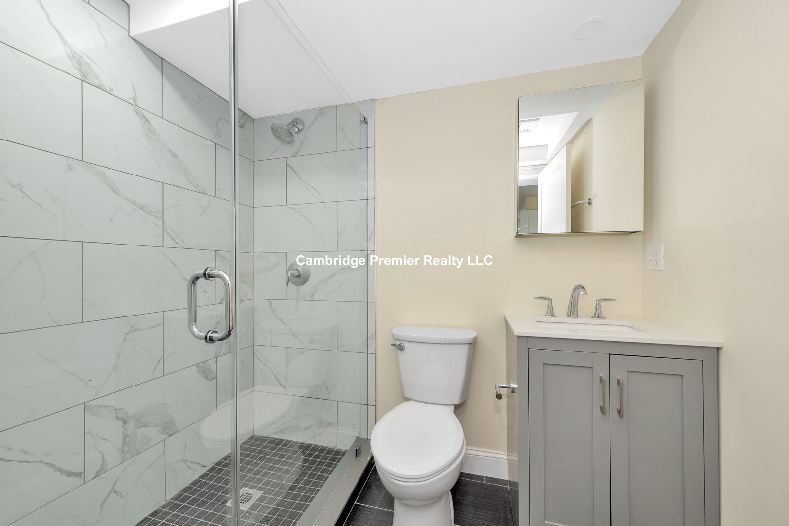 43 Wright Ave, Medford