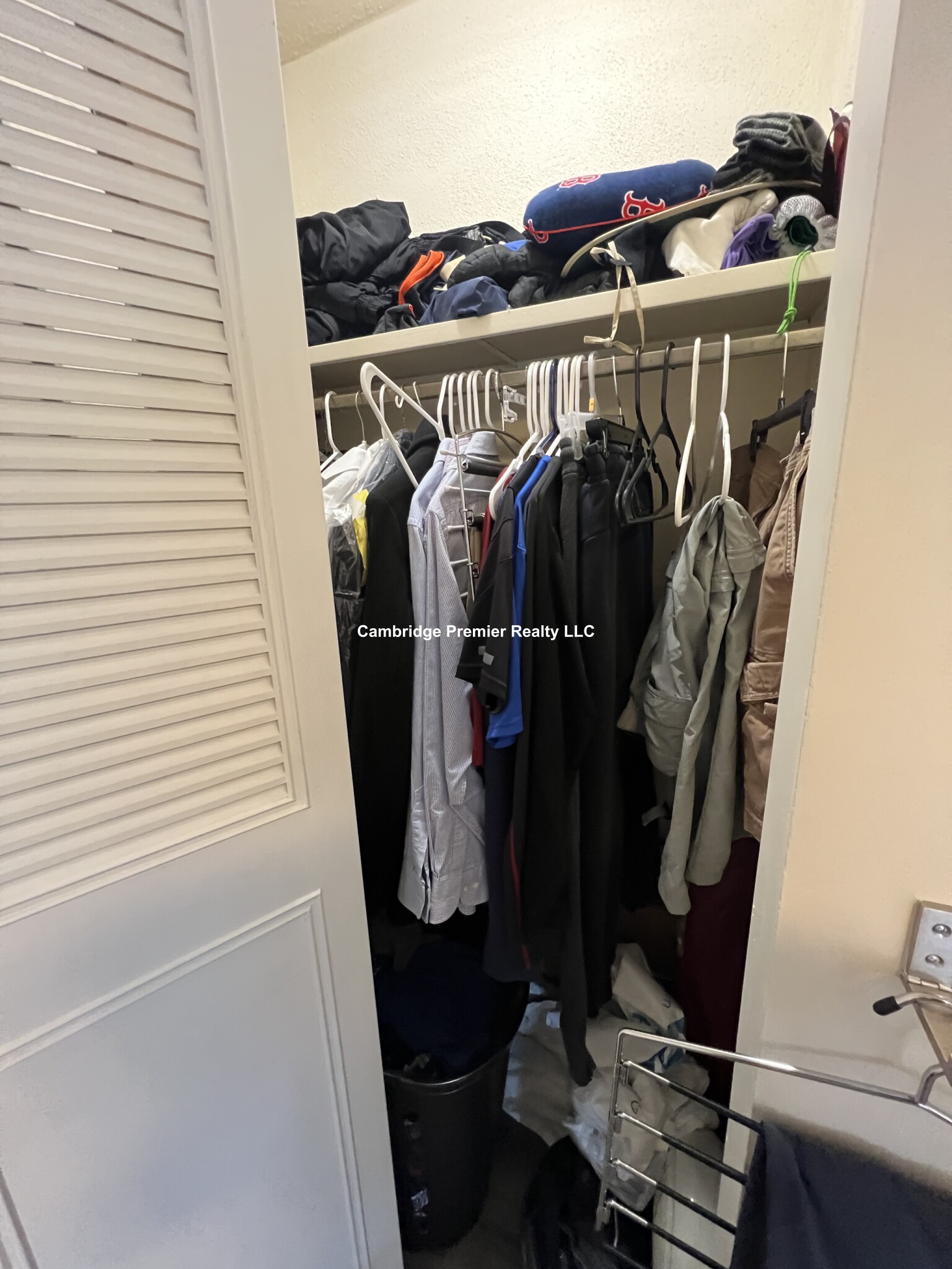 86 Newbury St, Teele Square