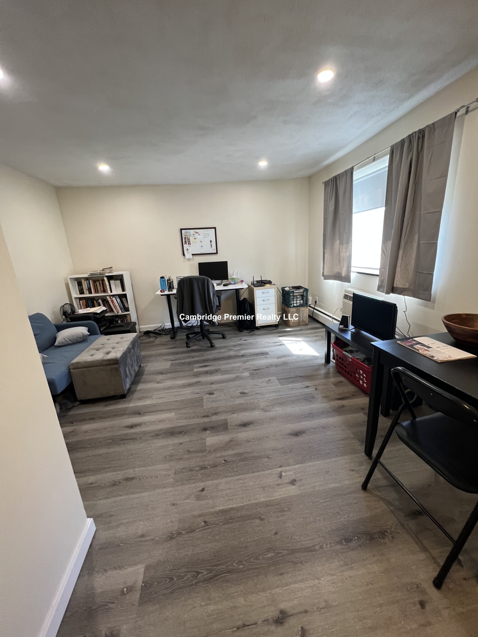 86 Newbury St, Teele Square