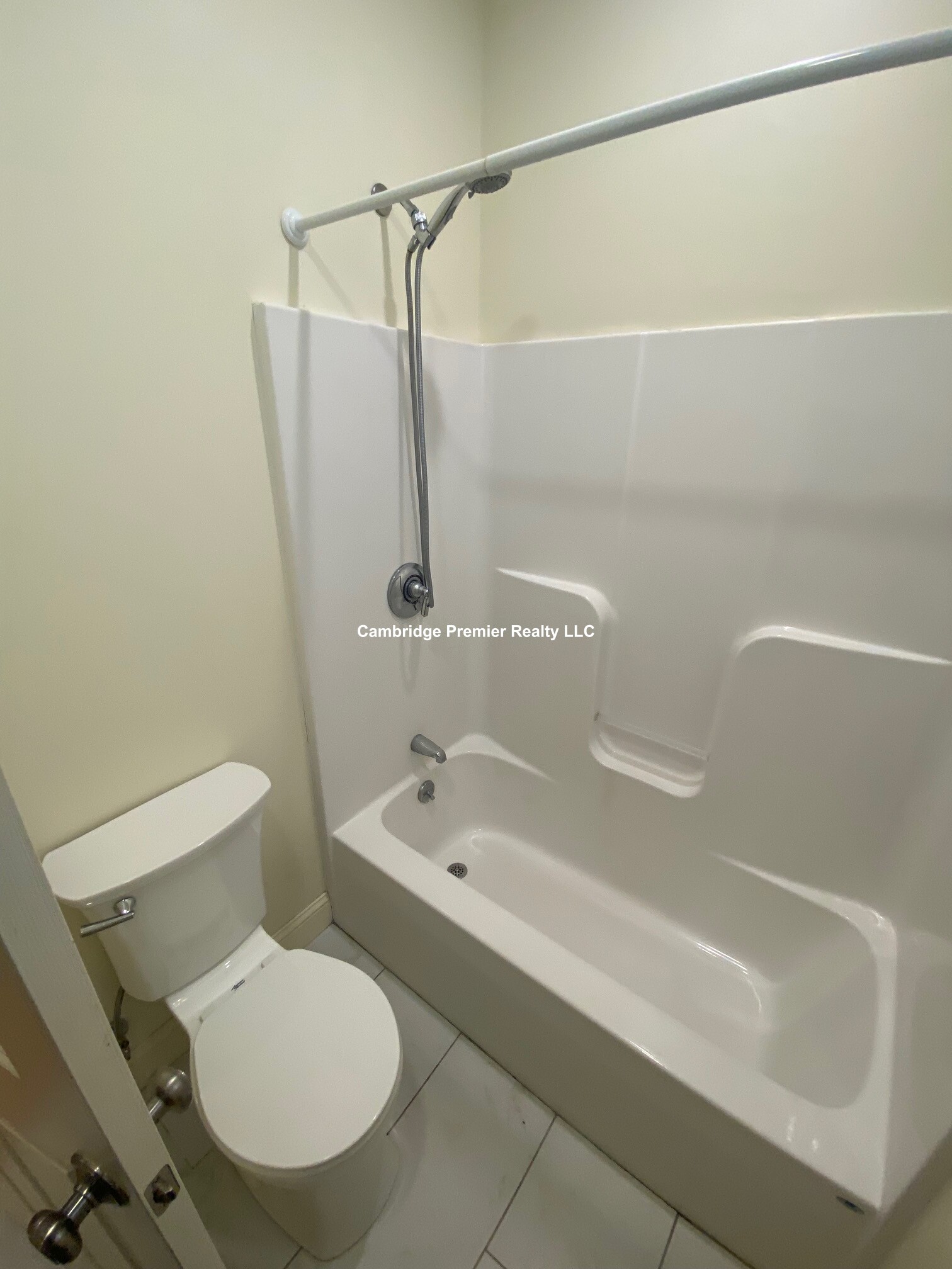 379 Harvard St, Mid Cambridge