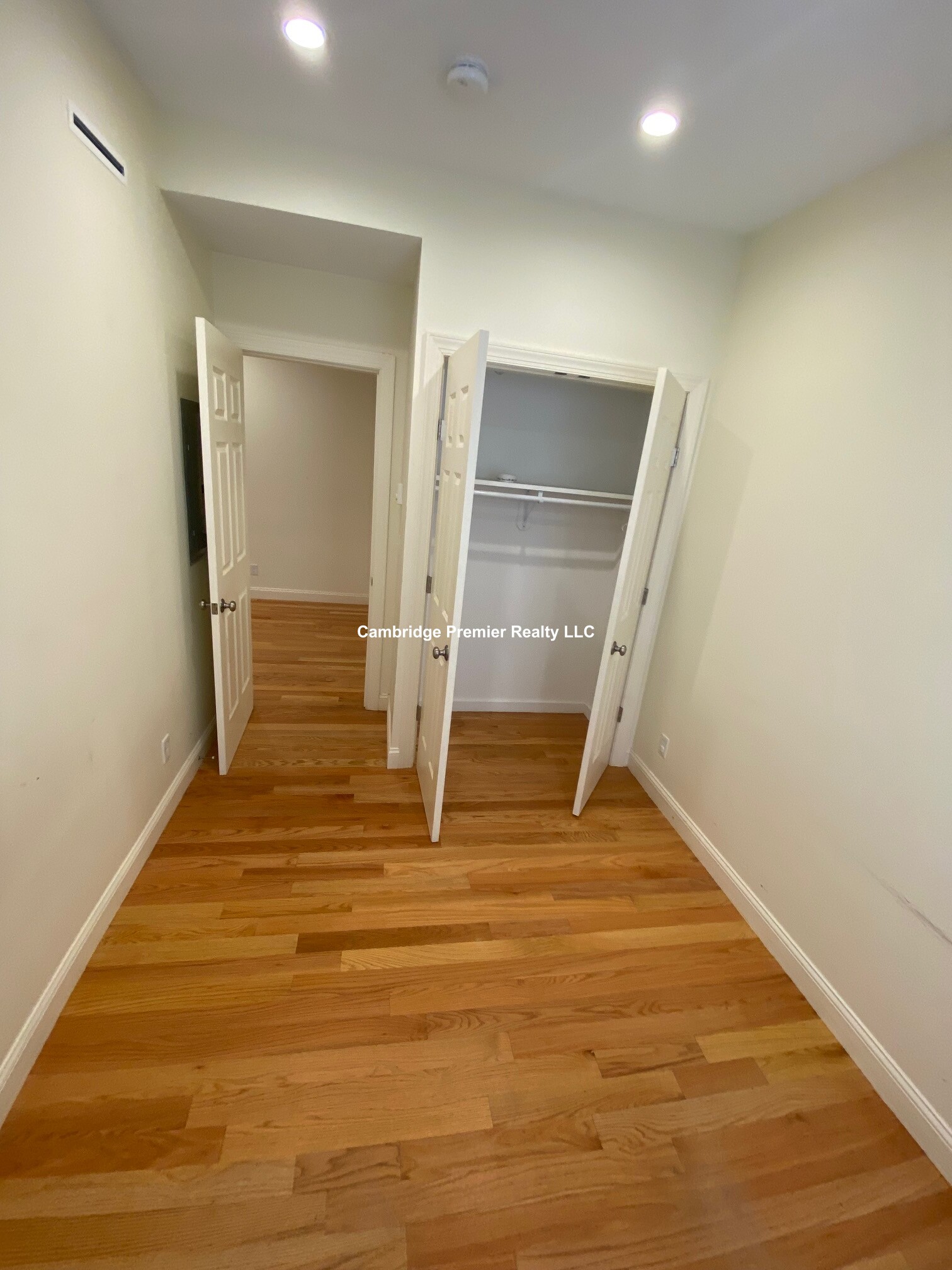 379 Harvard St, Mid Cambridge