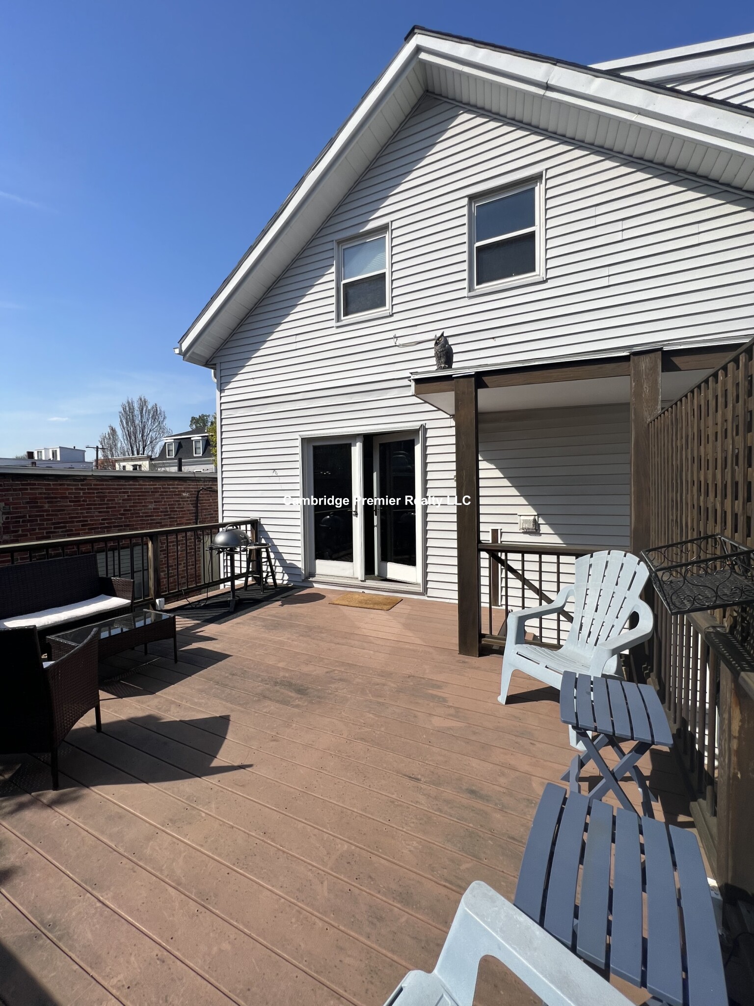 182 Charles St, East Cambridge