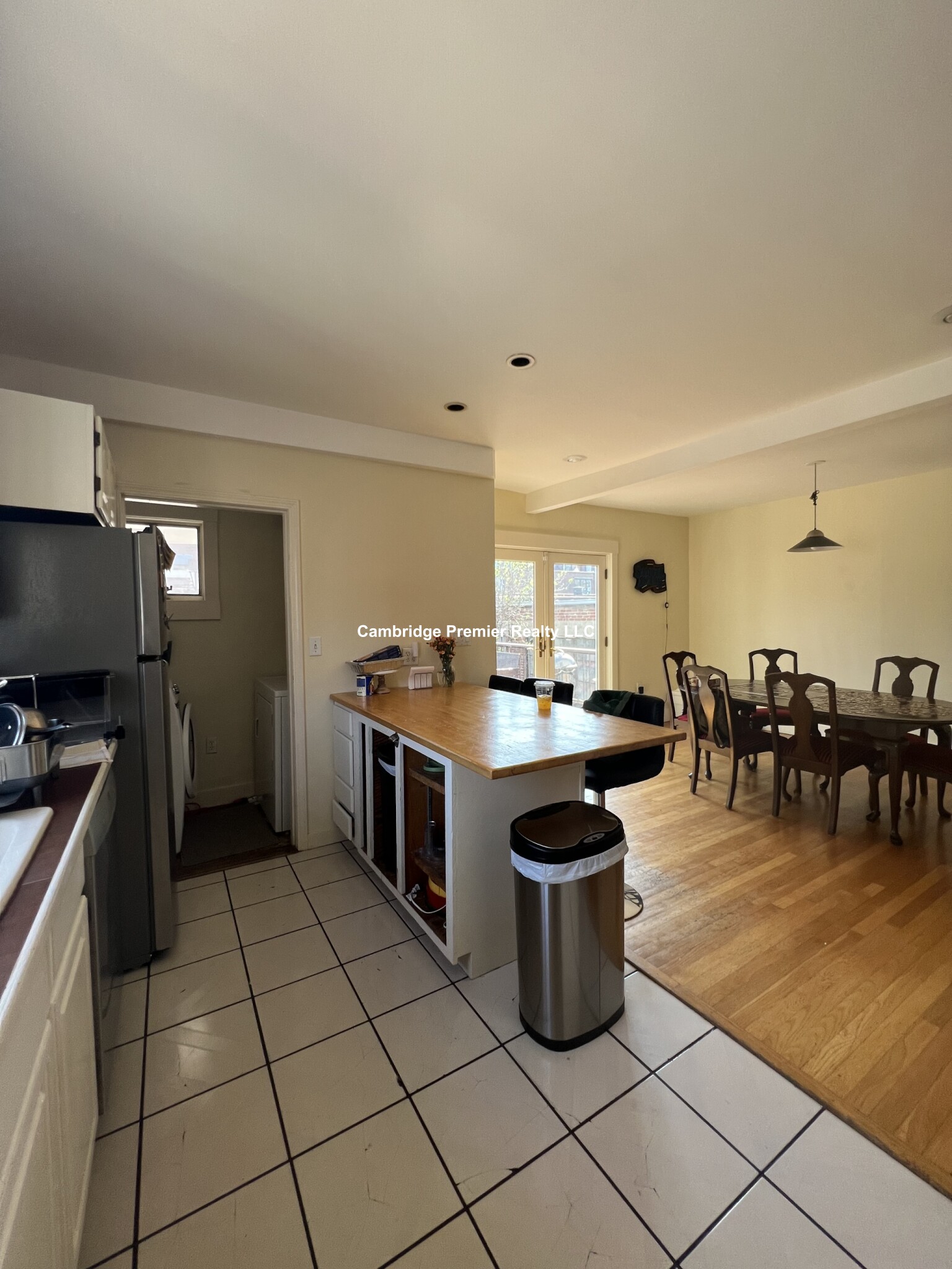 182 Charles St, East Cambridge