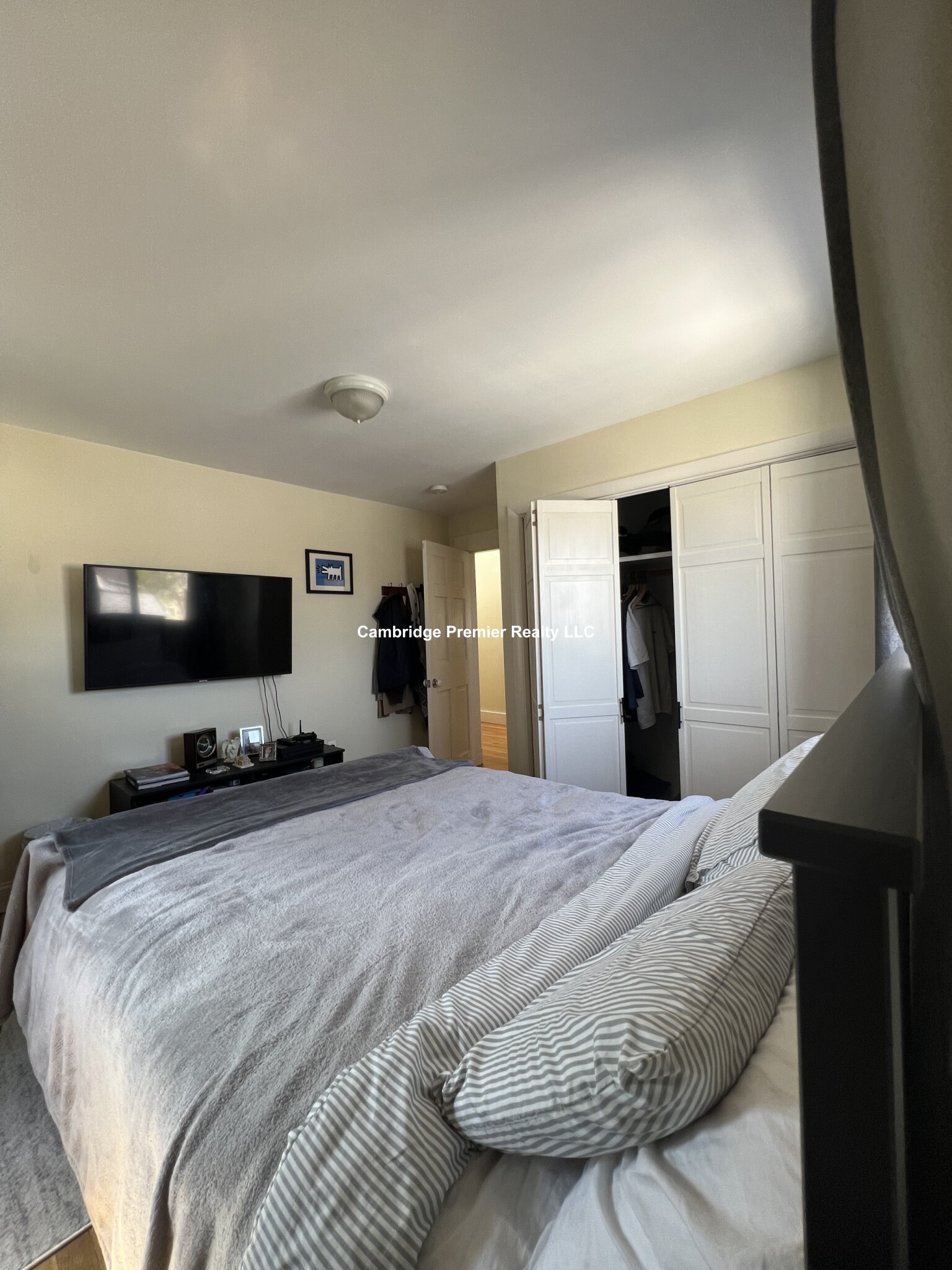 182 Charles St, East Cambridge