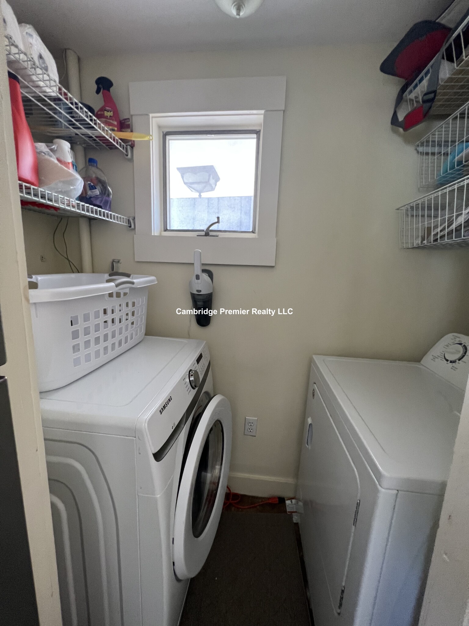 182 Charles St, East Cambridge