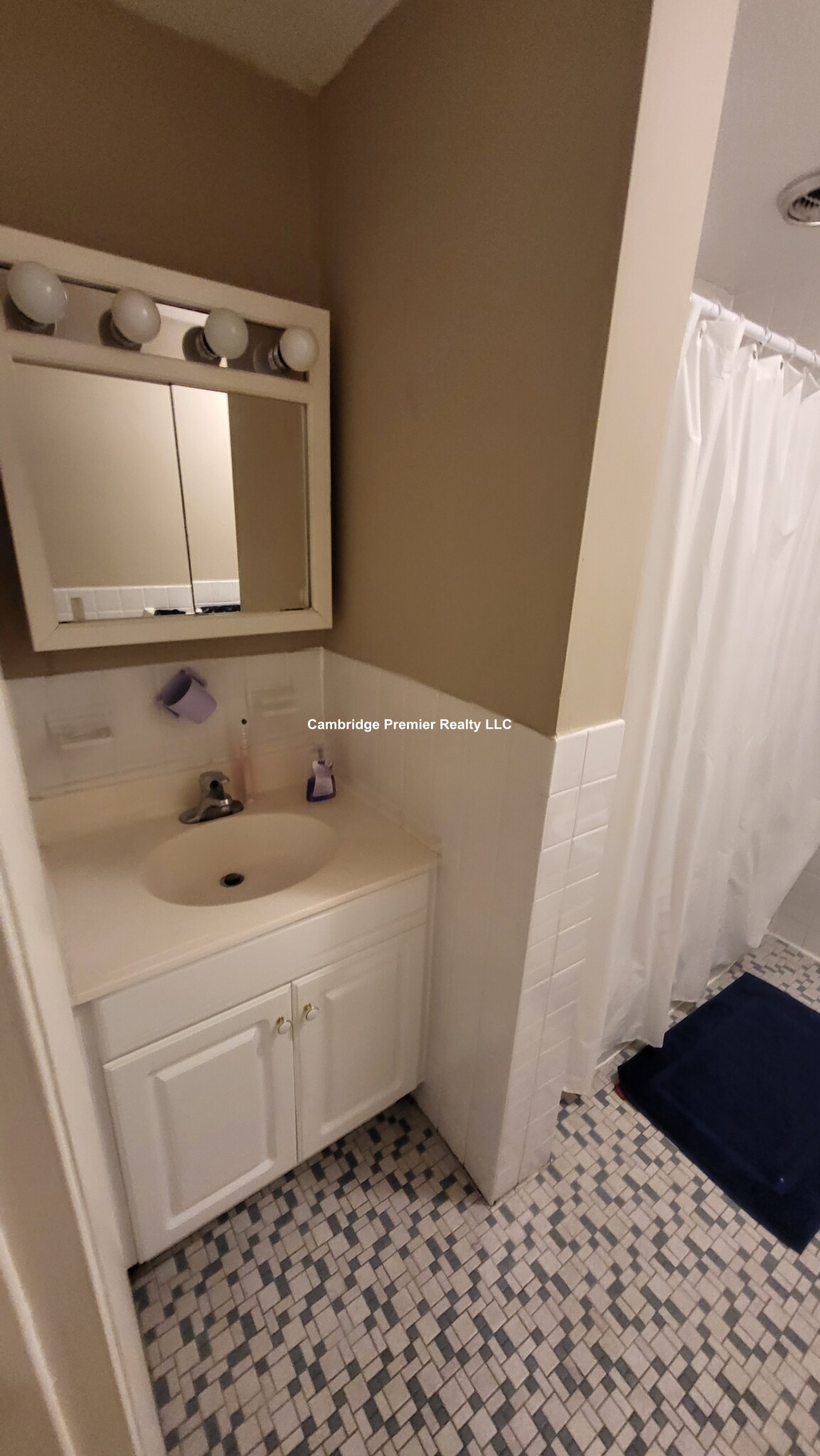 375 Harvard St, Mid Cambridge