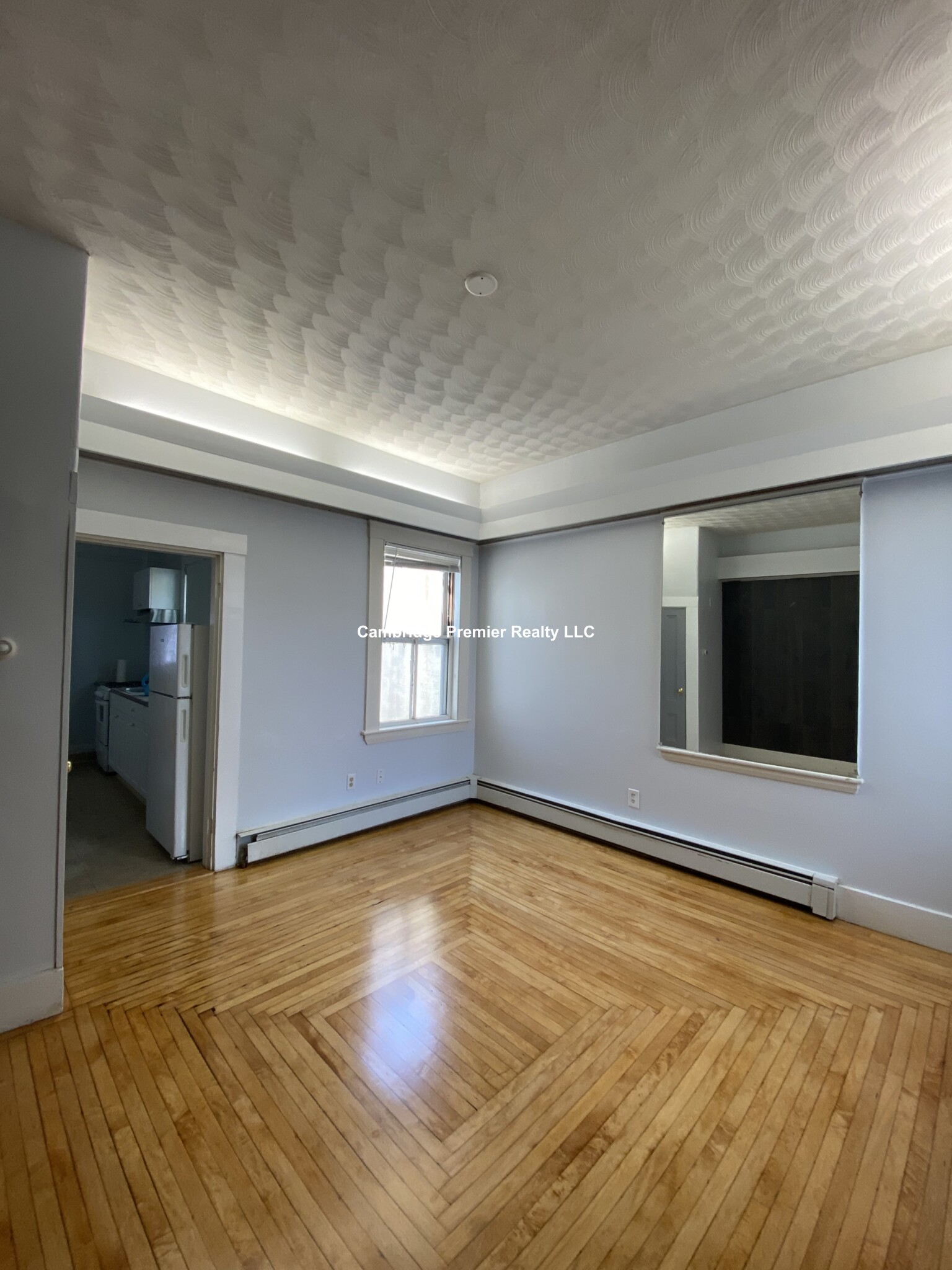 918 Main St, Banks Square