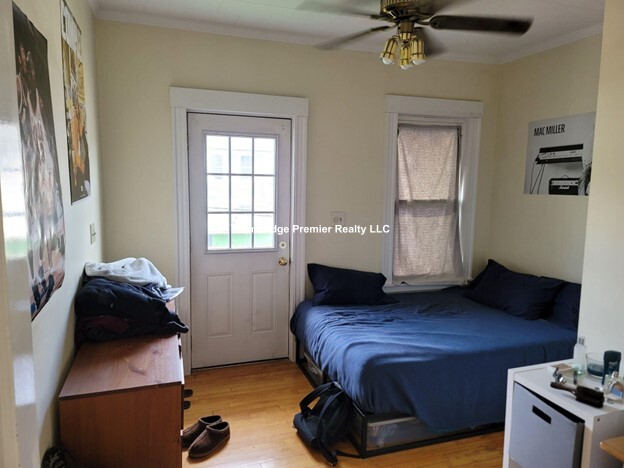 127 Hillsdale Rd, Powderhouse