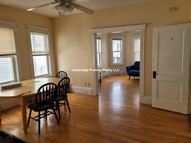 127 Hillsdale Rd, Powderhouse