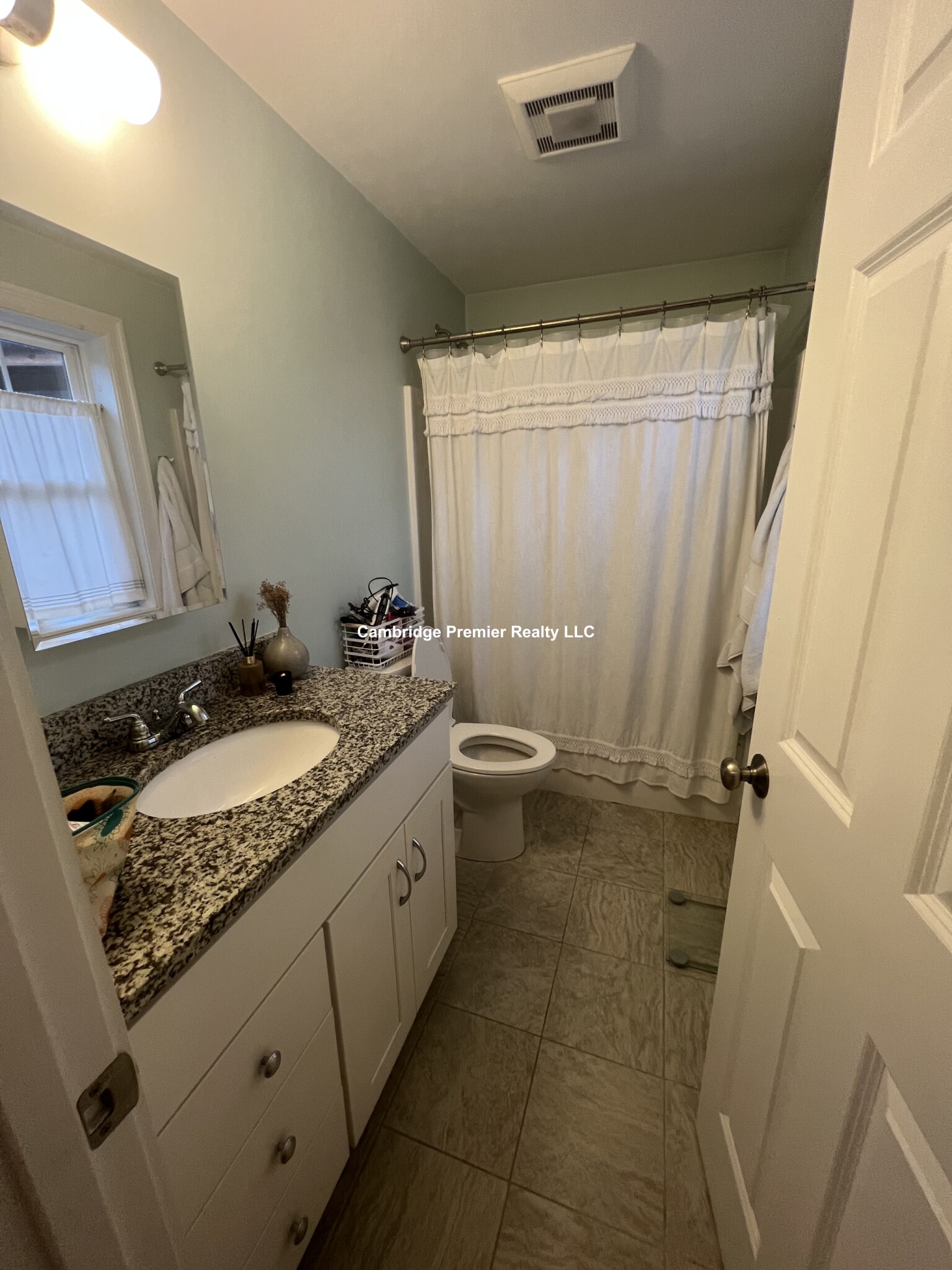 24 Beacon Pl, Inman Square