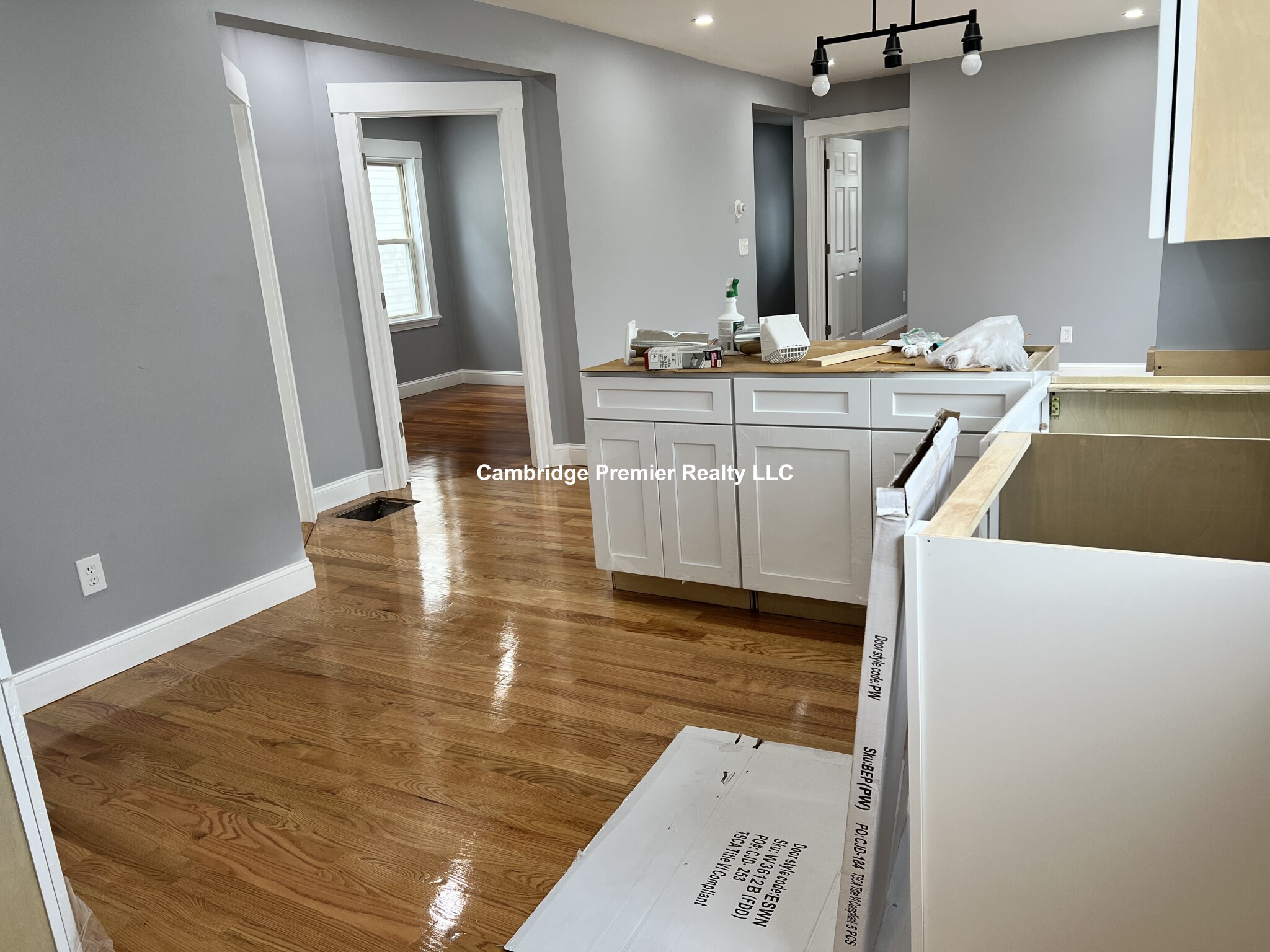 39 Albion St, Medford