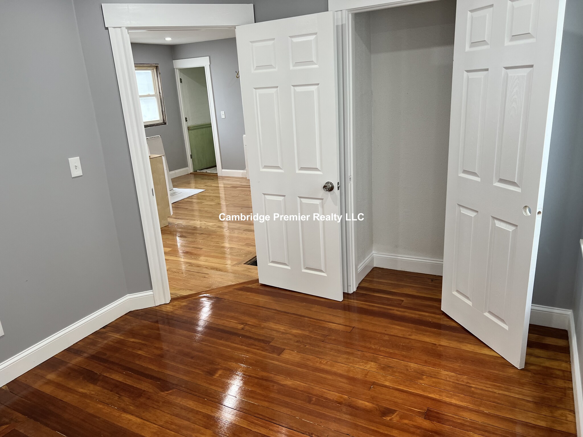 39 Albion St, Medford