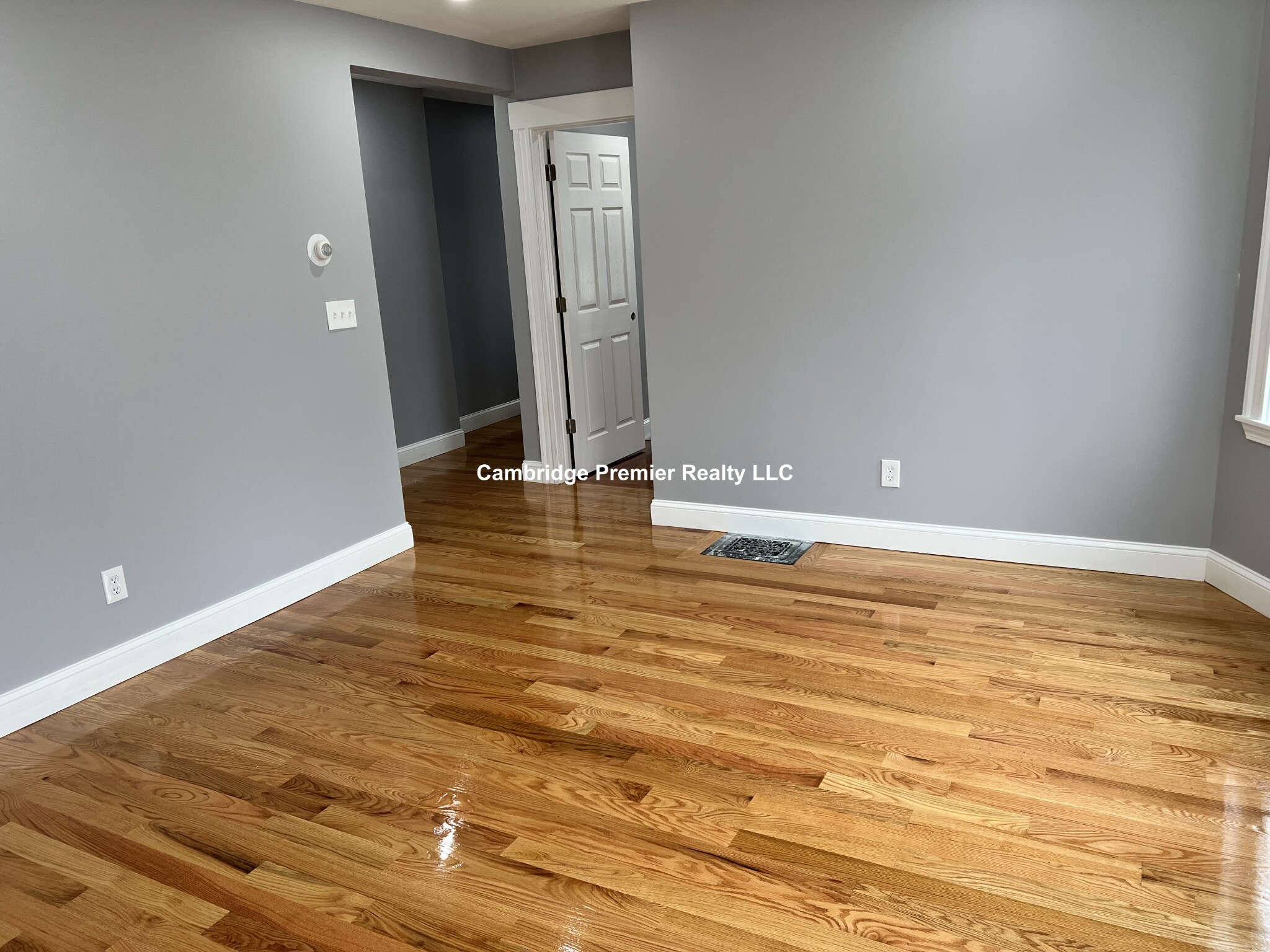 39 Albion St, Medford