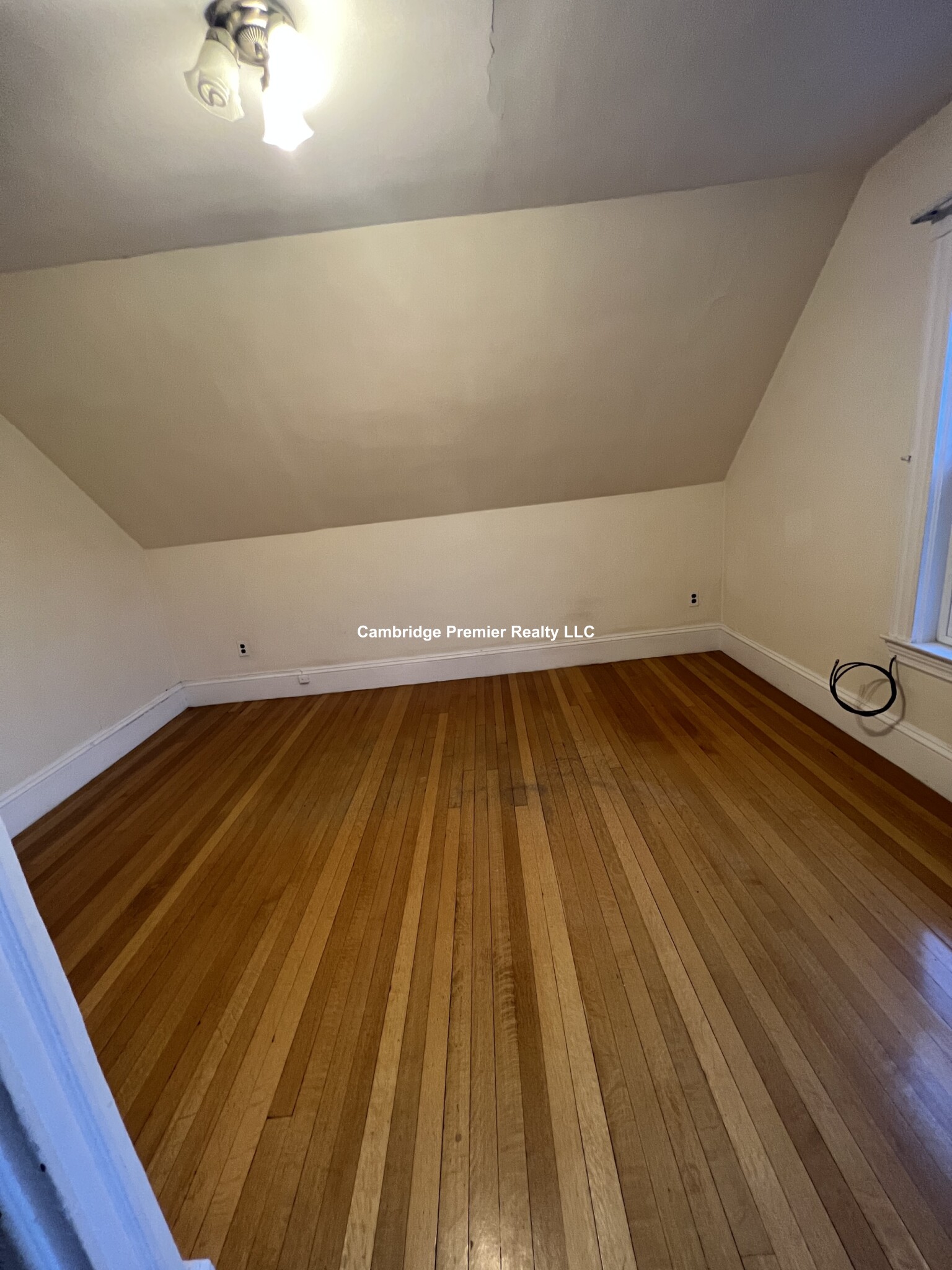 47 Waterhouse St, West Somerville