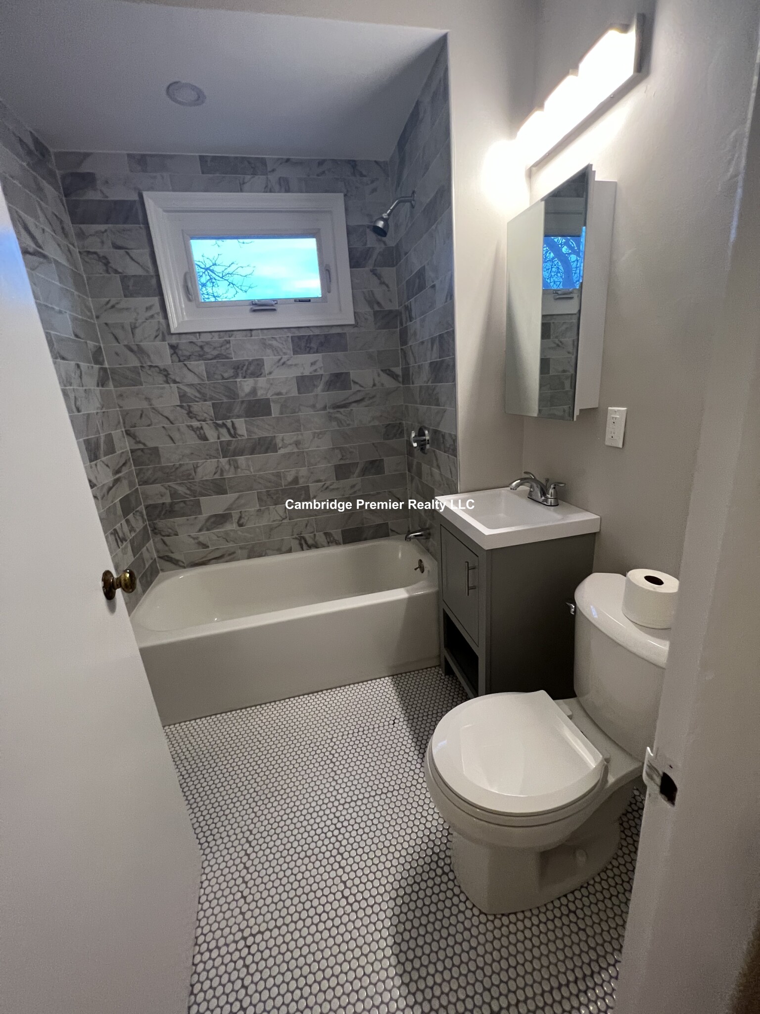 47 Waterhouse St, West Somerville