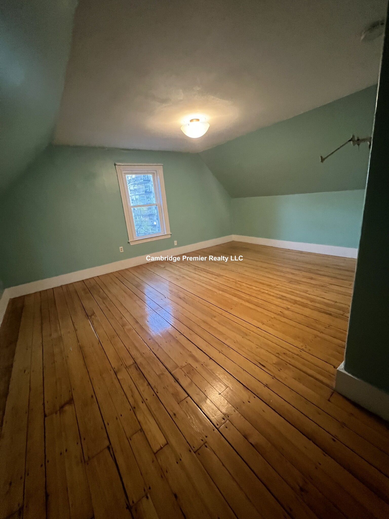 47 Waterhouse St, West Somerville