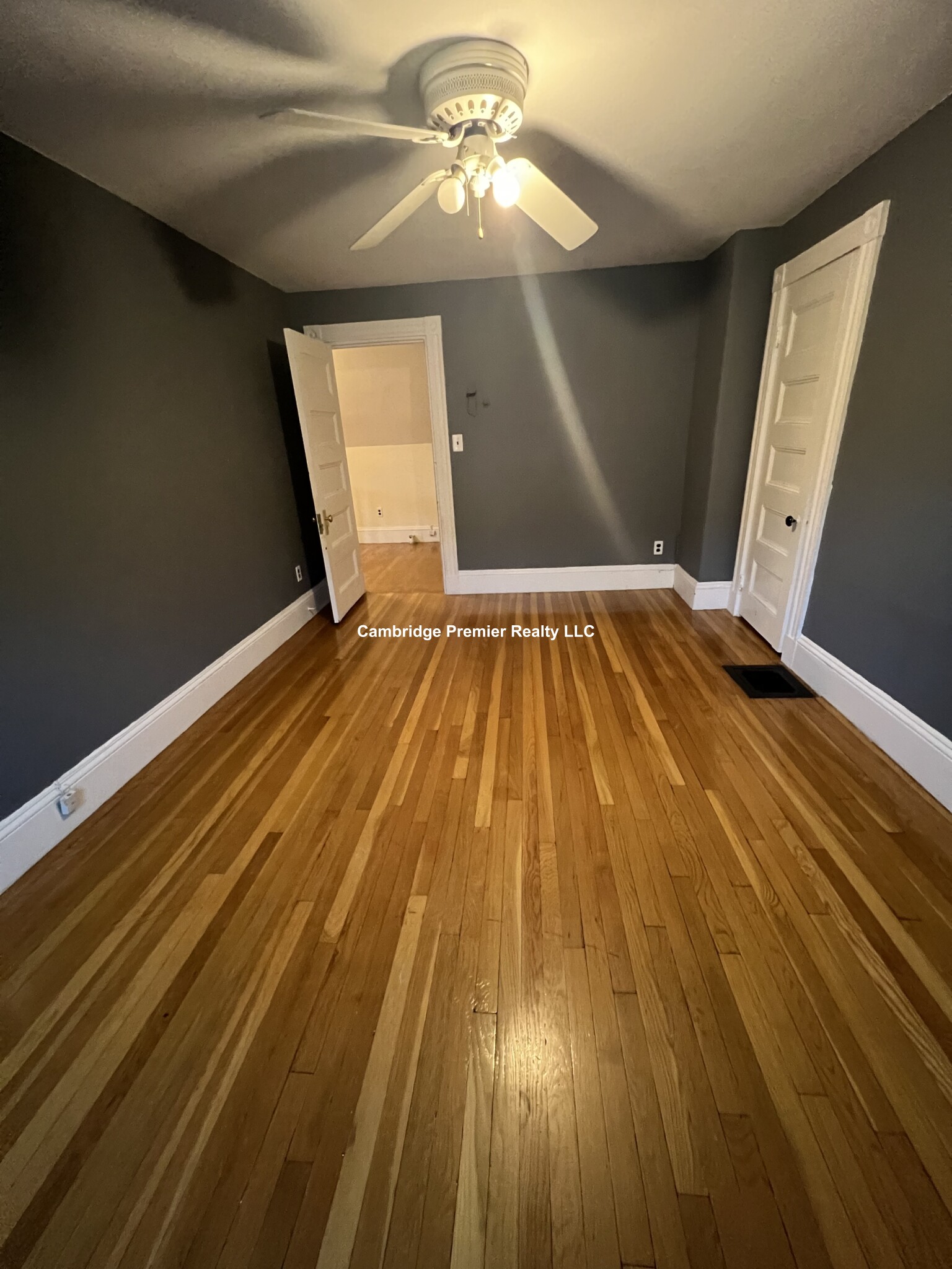 47 Waterhouse St, West Somerville