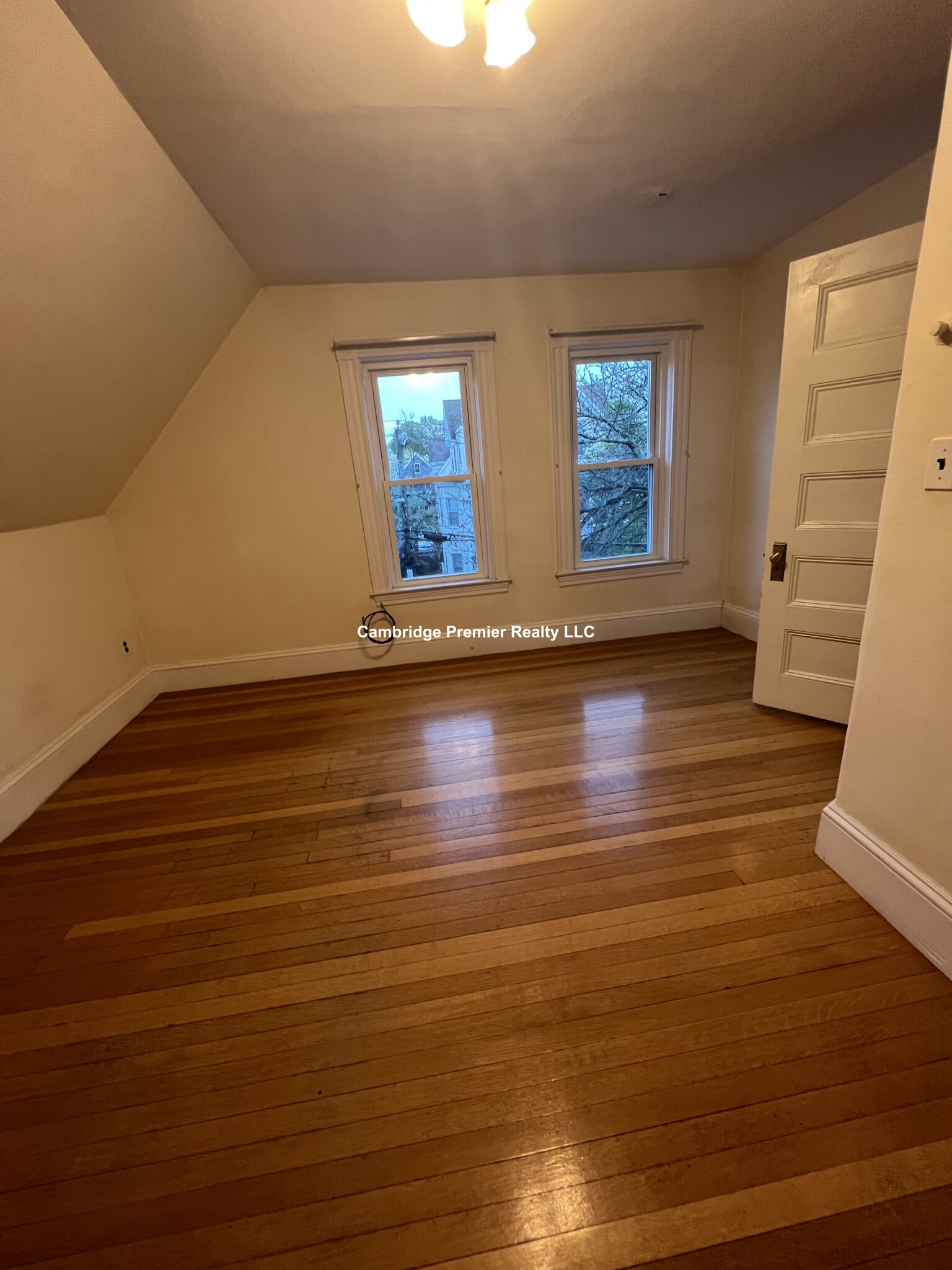 47 Waterhouse St, West Somerville