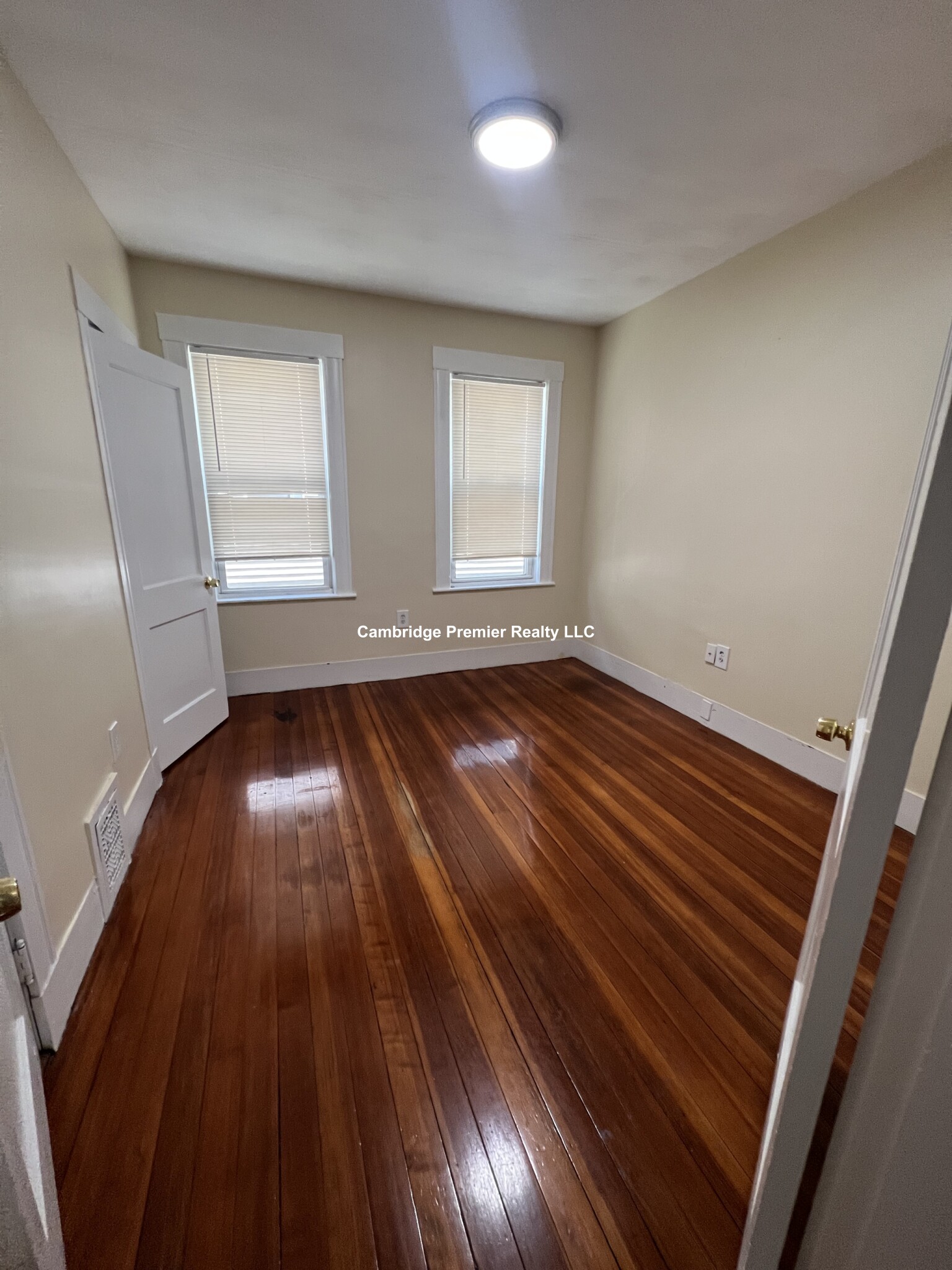 5 Maine Ter, East Somerville