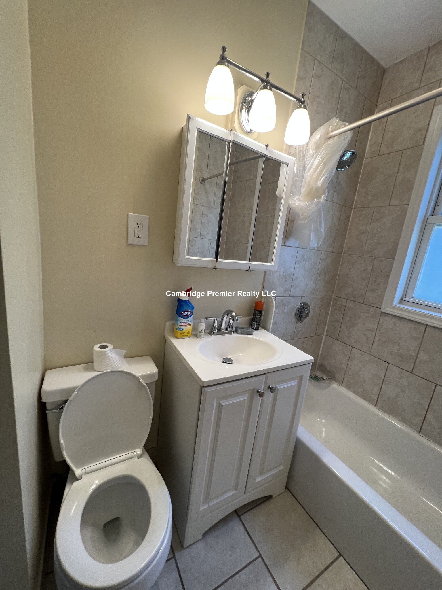 5 Maine Ter, East Somerville