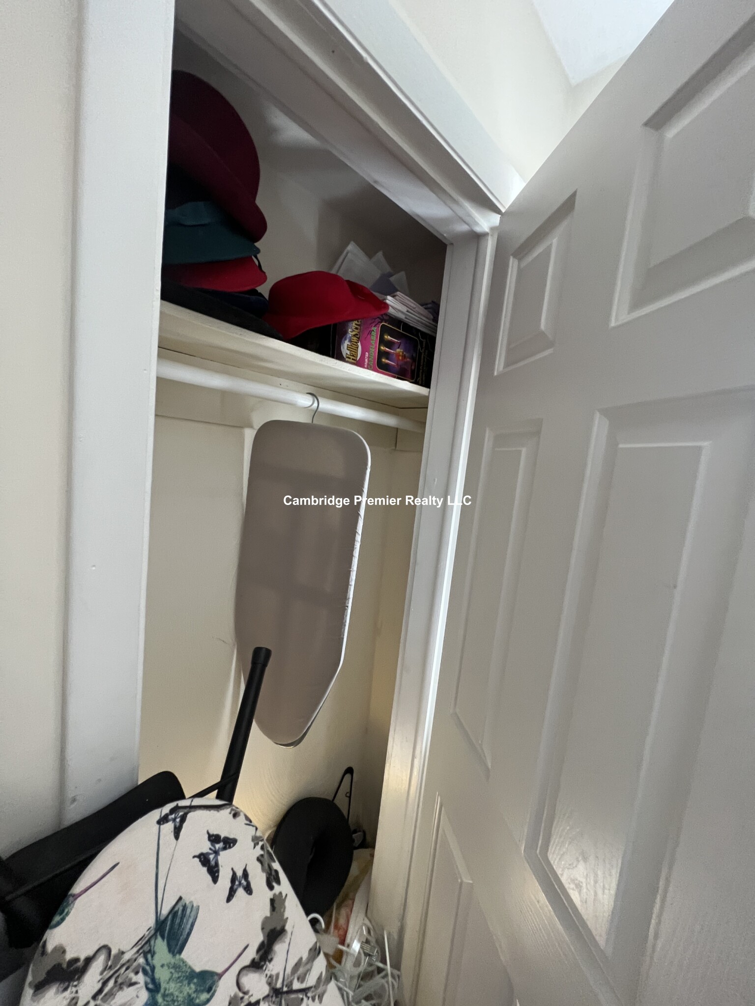 17 Pine St, Cambridgeport