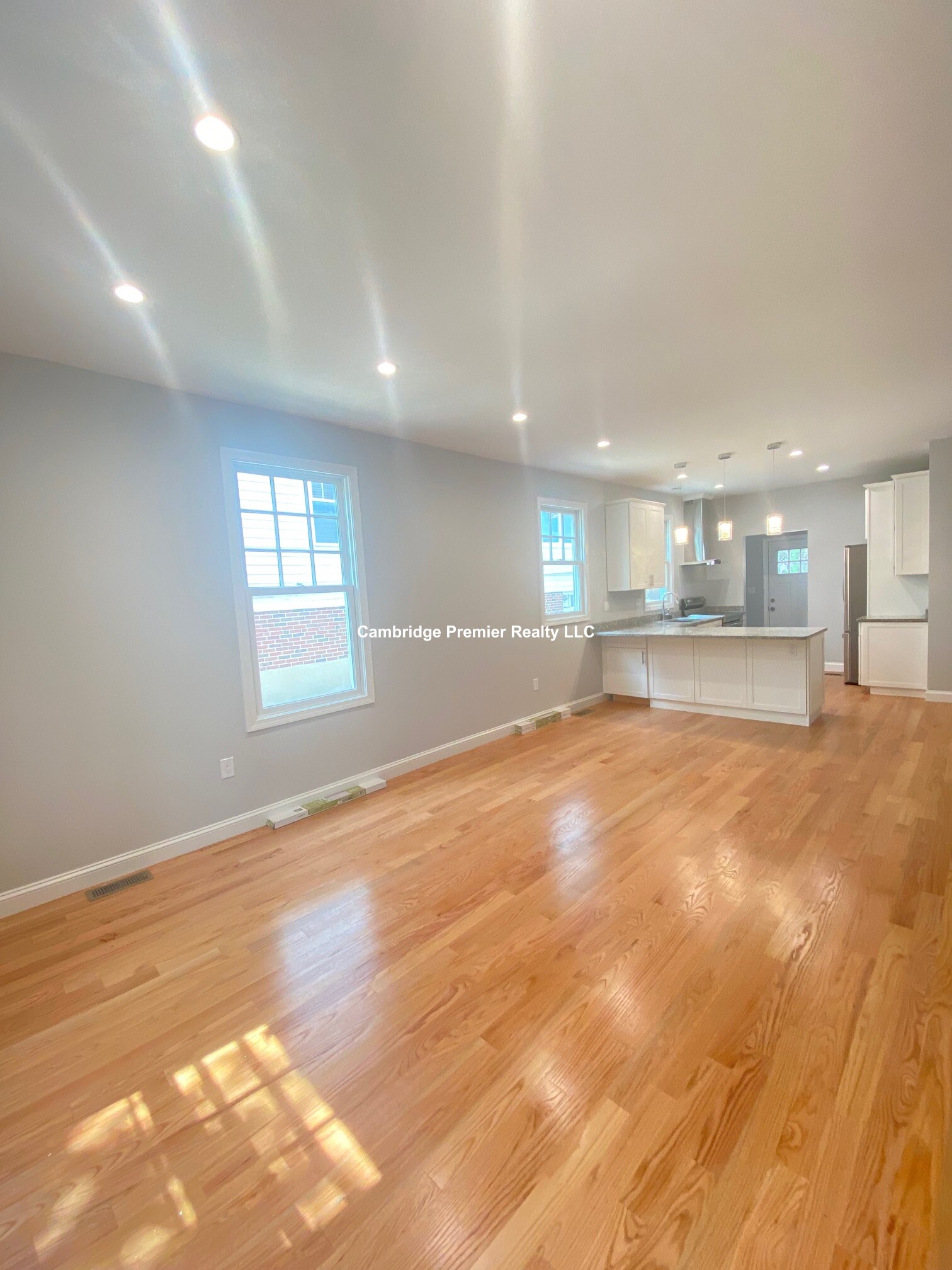 383 Broadway, Mid Cambridge