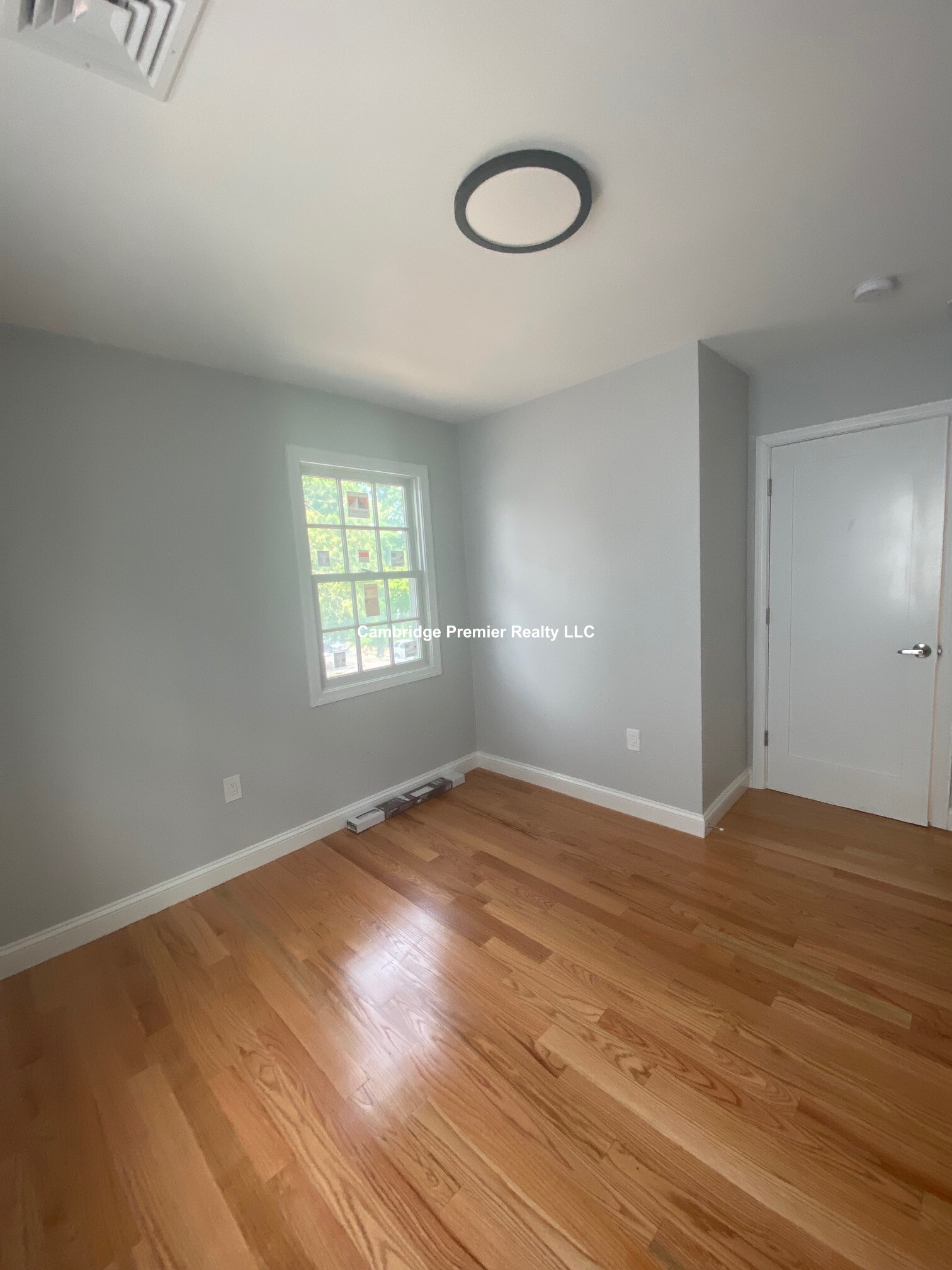 383 Broadway, Mid Cambridge