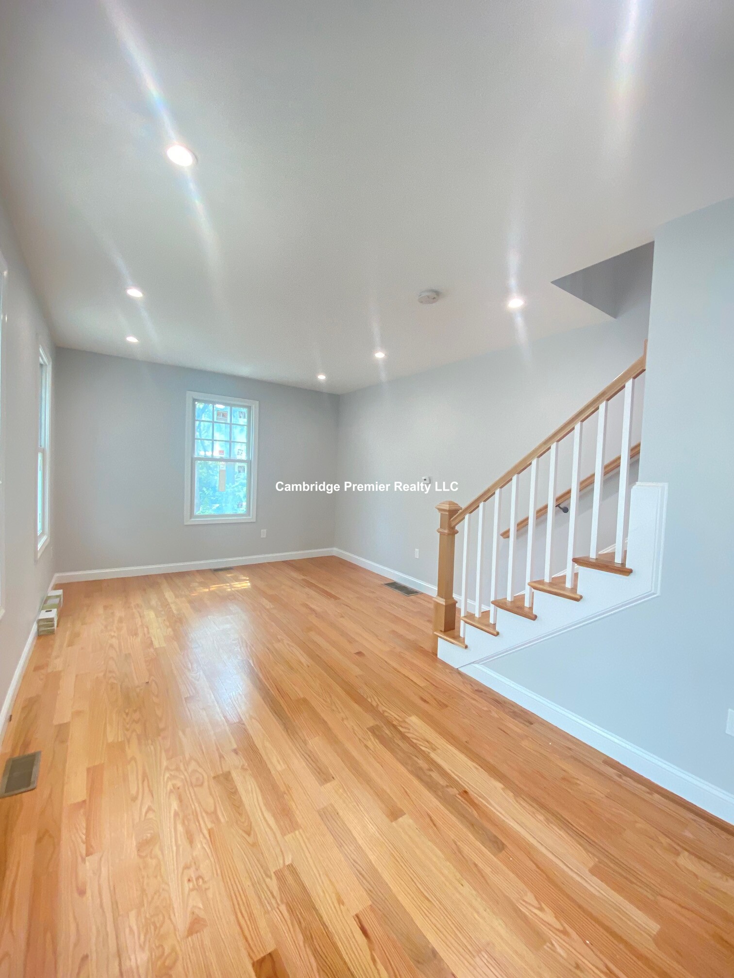 383 Broadway, Mid Cambridge