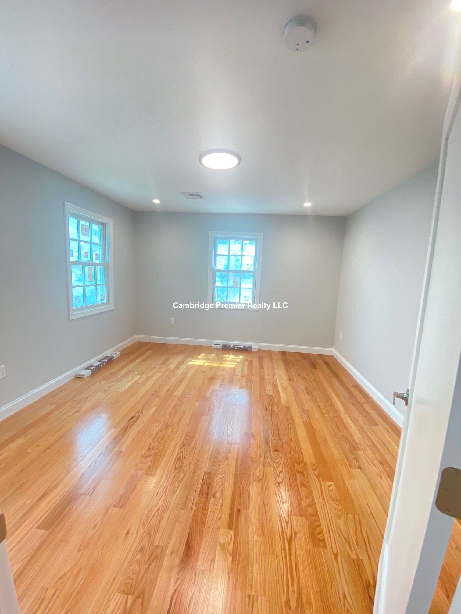 383 Broadway, Mid Cambridge