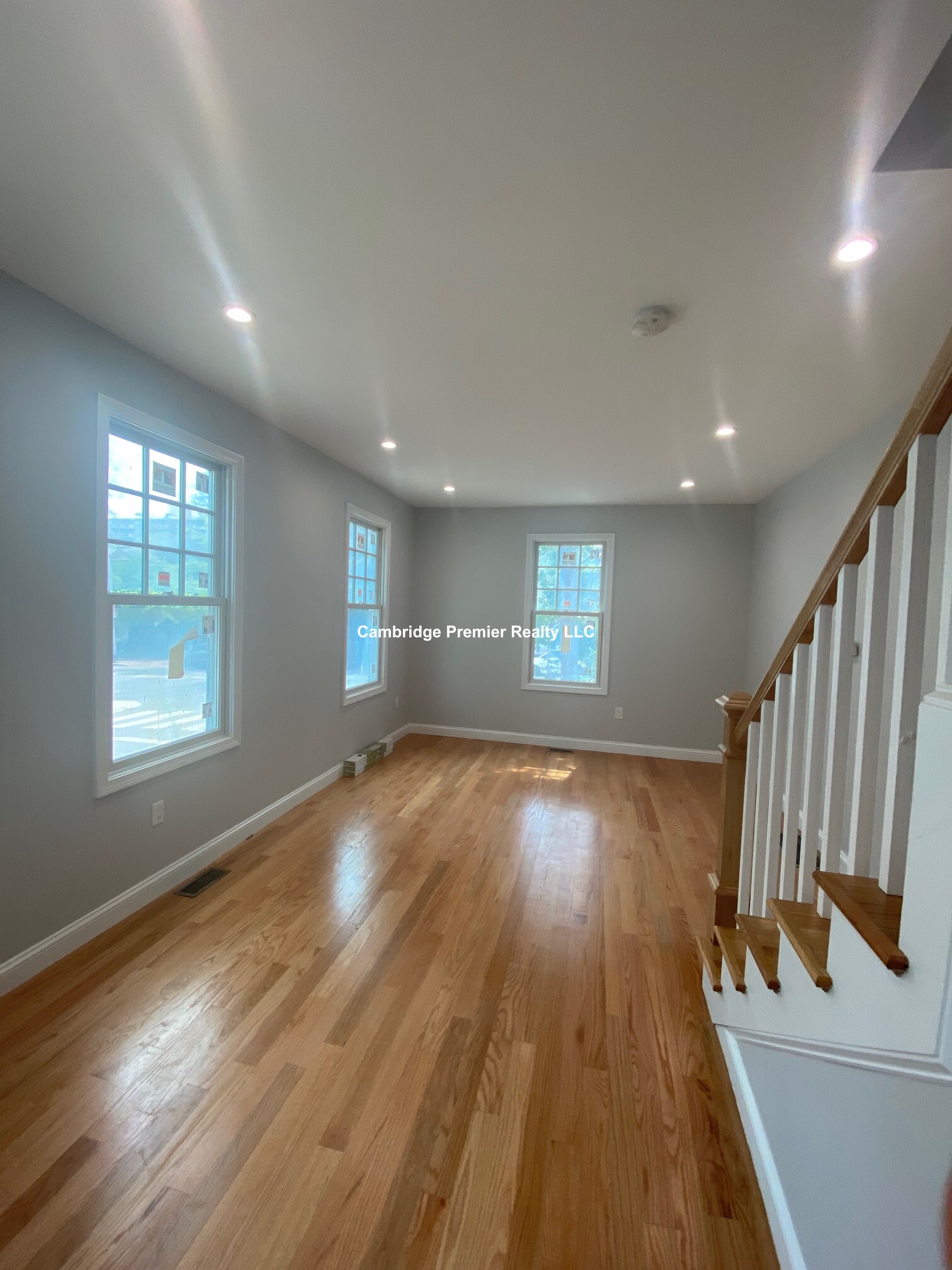 383 Broadway, Mid Cambridge