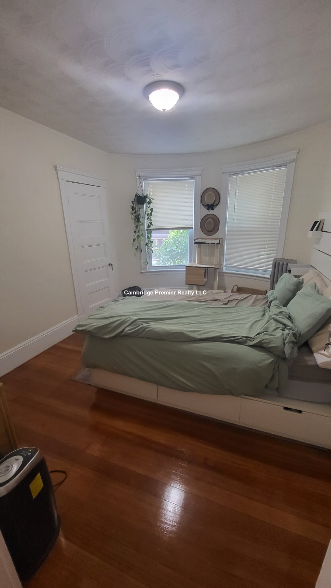 18 Sanborn Ave, Prospect Hill