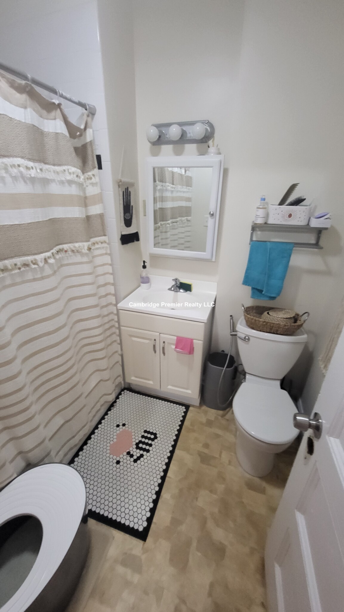 18 Sanborn Ave, Prospect Hill